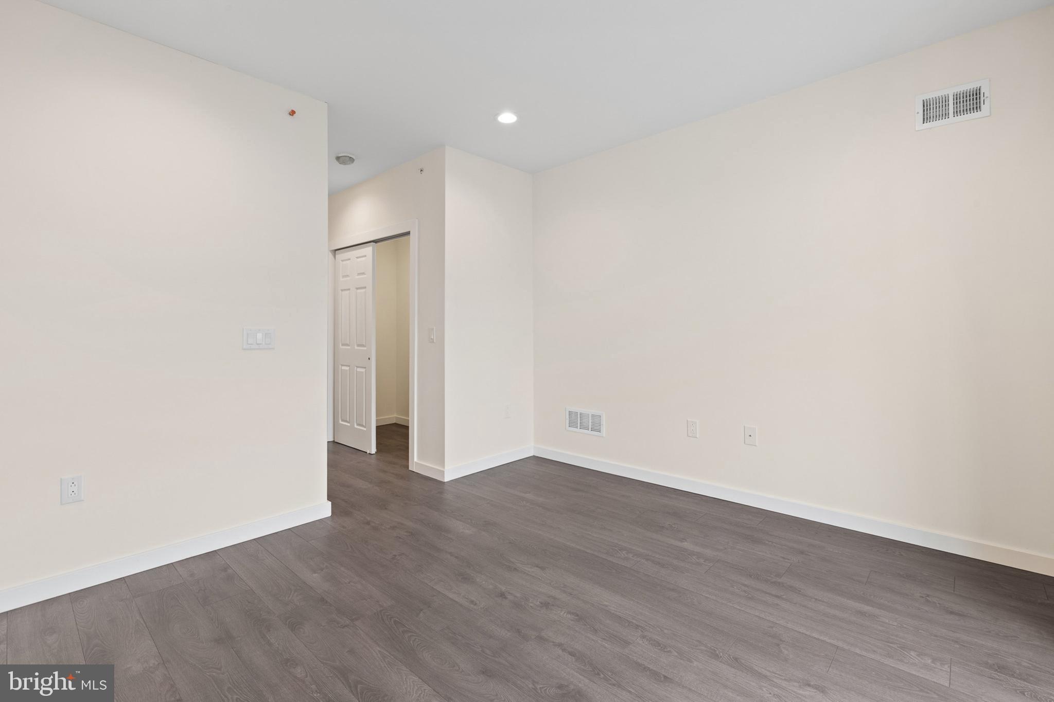 NORRIS SQUARE - Residential