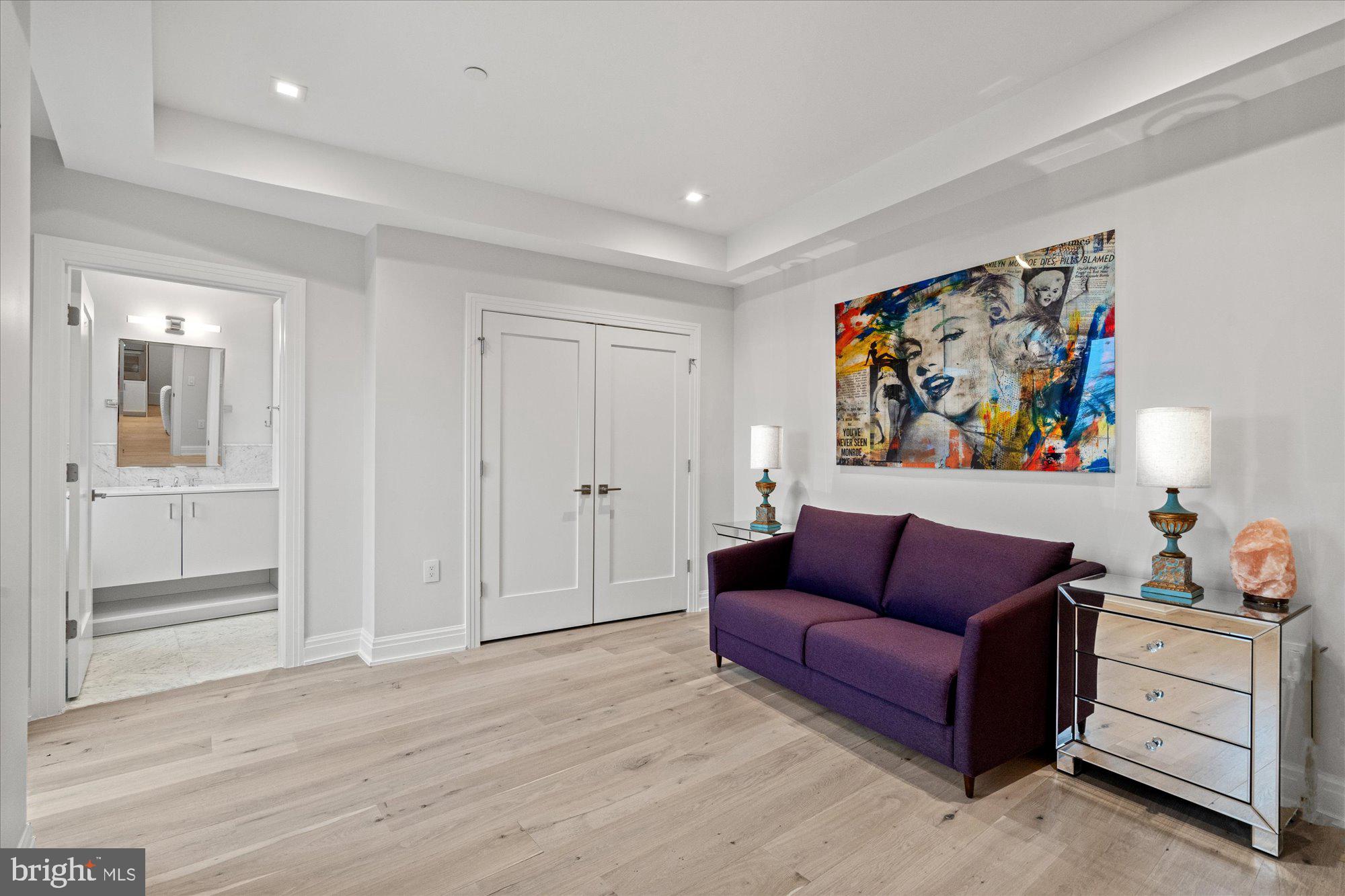 CHEVY CHASE - Residential