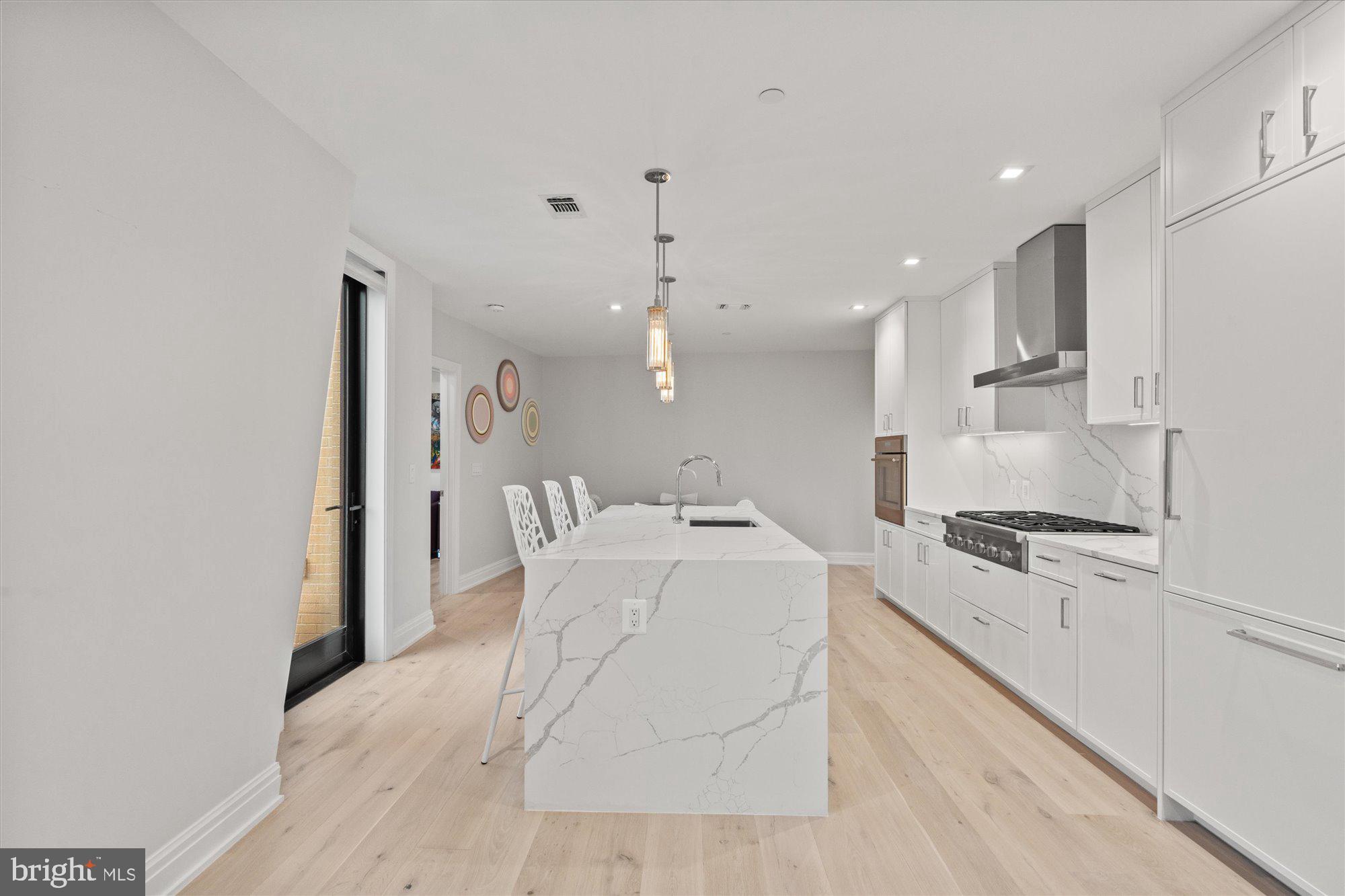 CHEVY CHASE - Residential