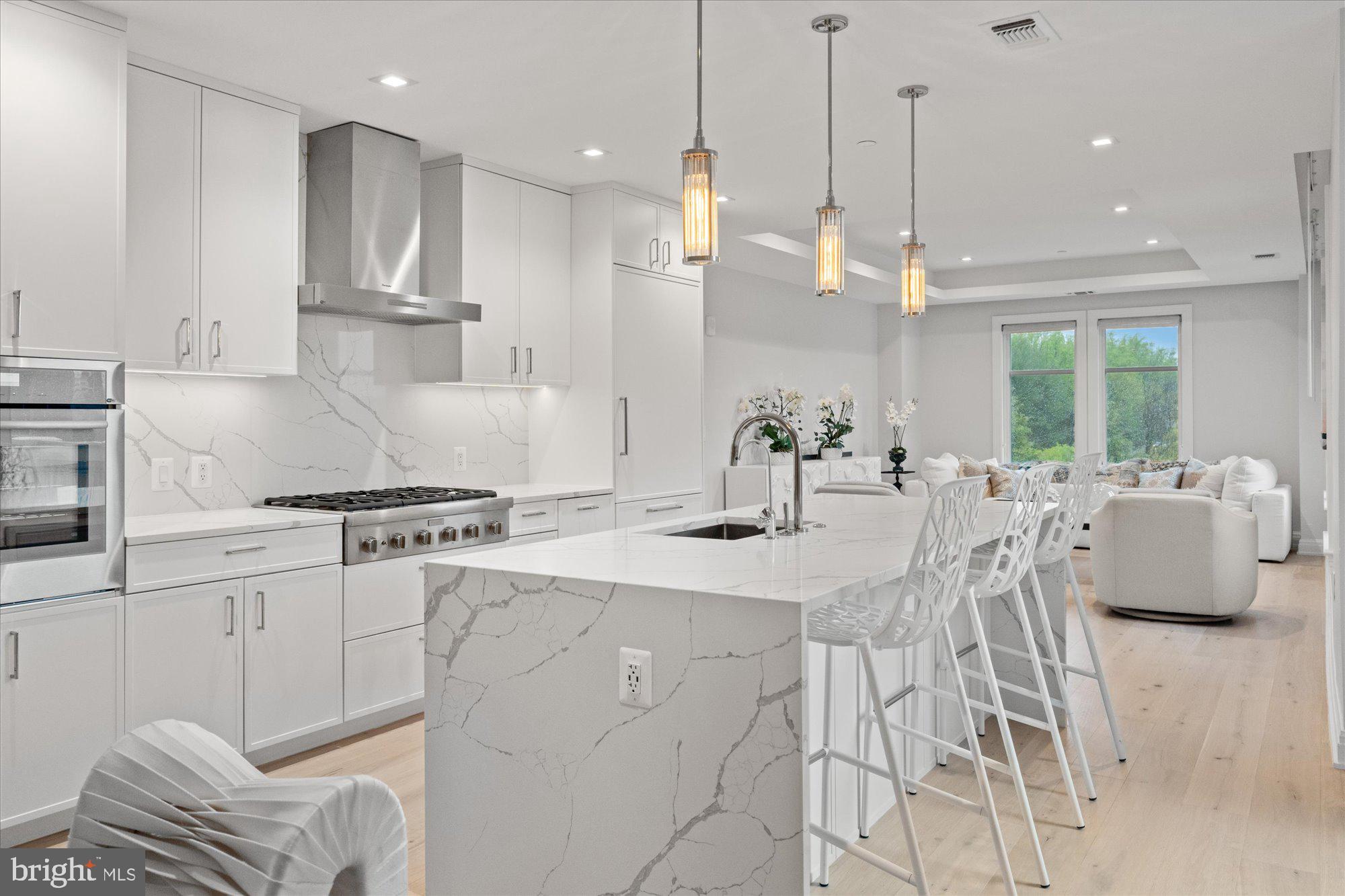 CHEVY CHASE - Residential