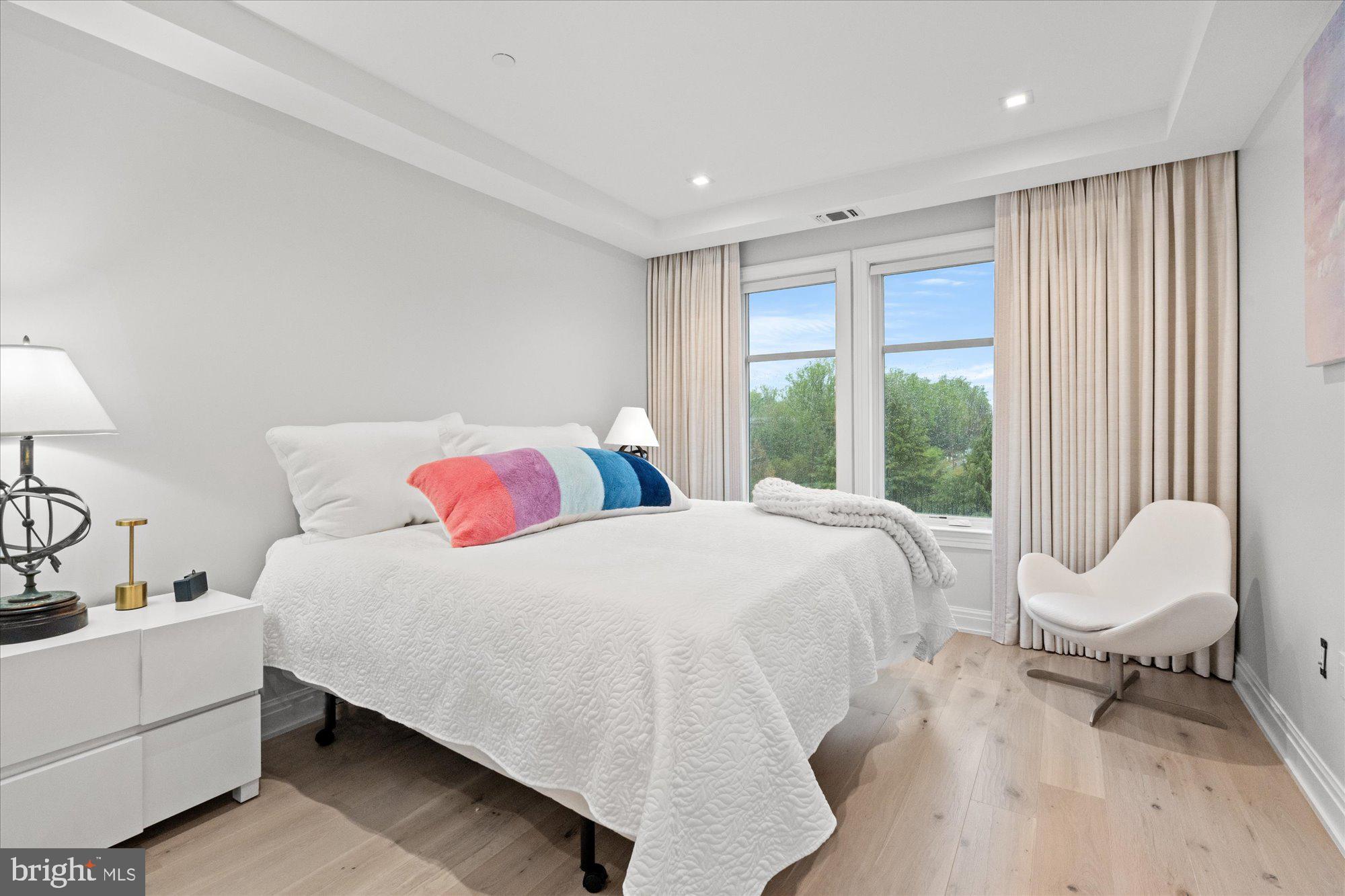 CHEVY CHASE - Residential