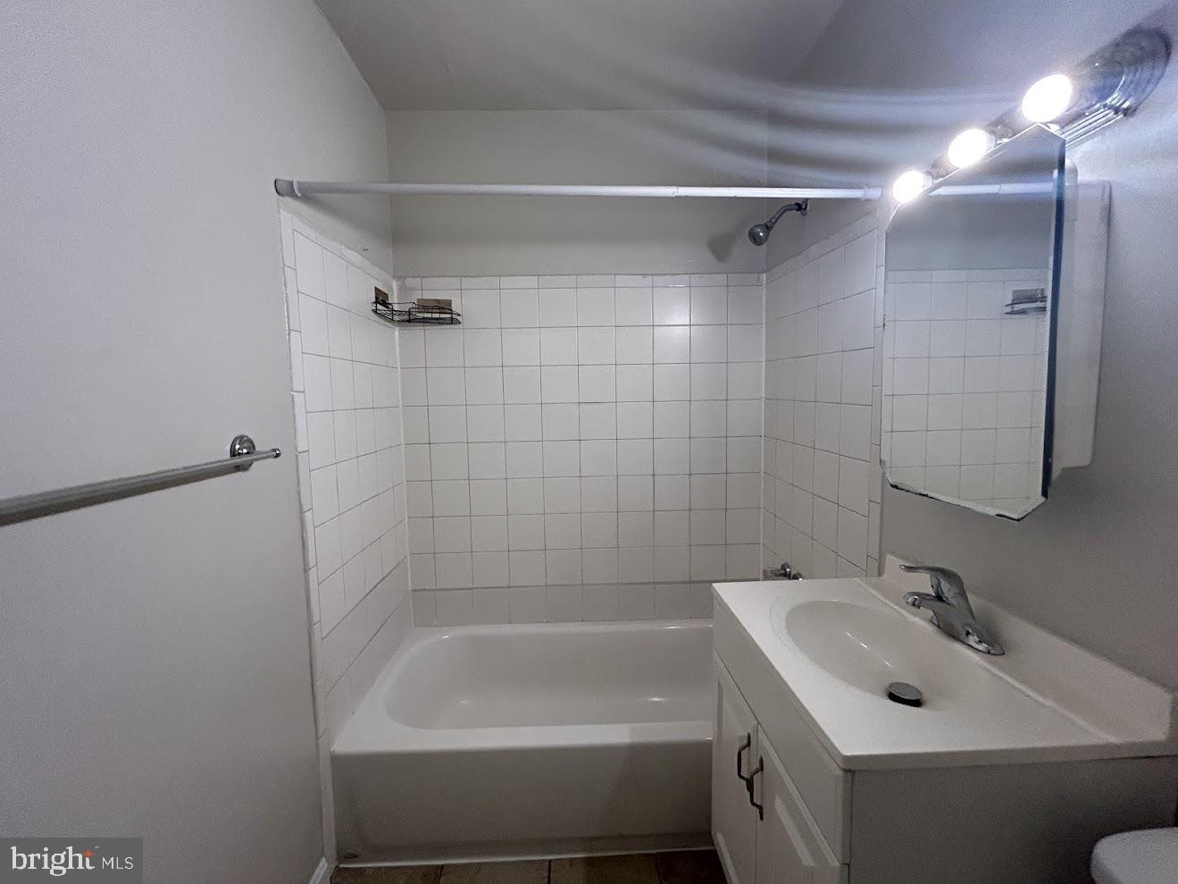 DALE CITY - Residential Lease