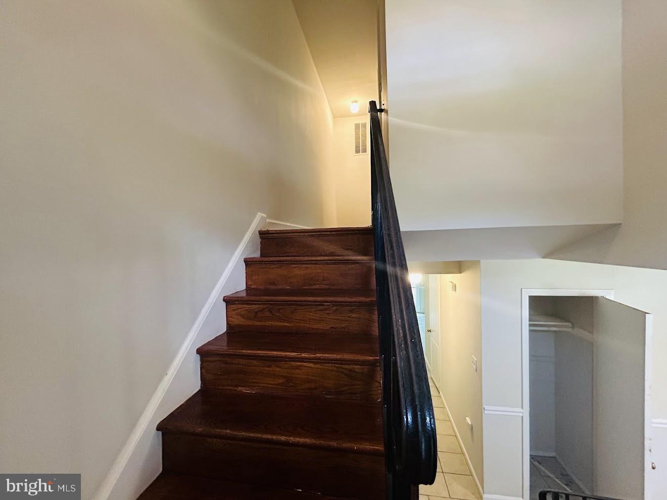 DALE CITY - Residential Lease