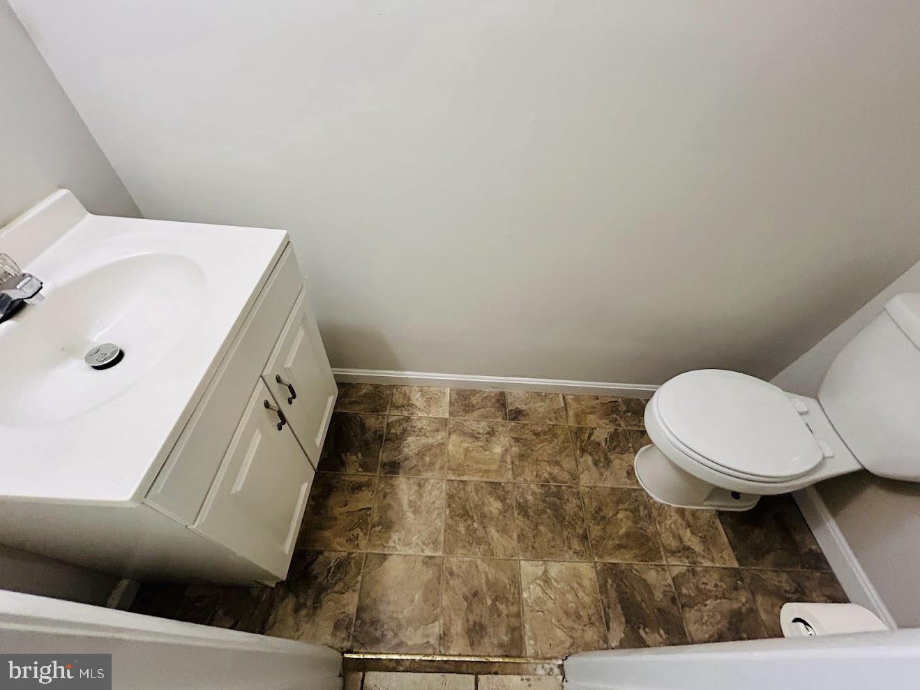 DALE CITY - Residential Lease