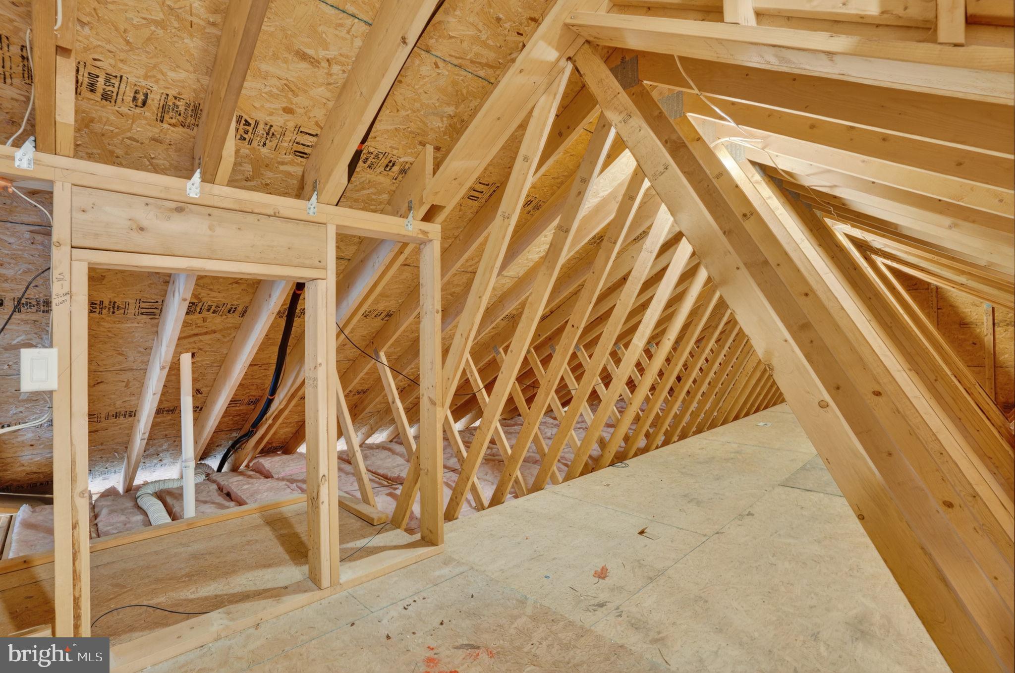 CAPTAIN'S COVE - Residential