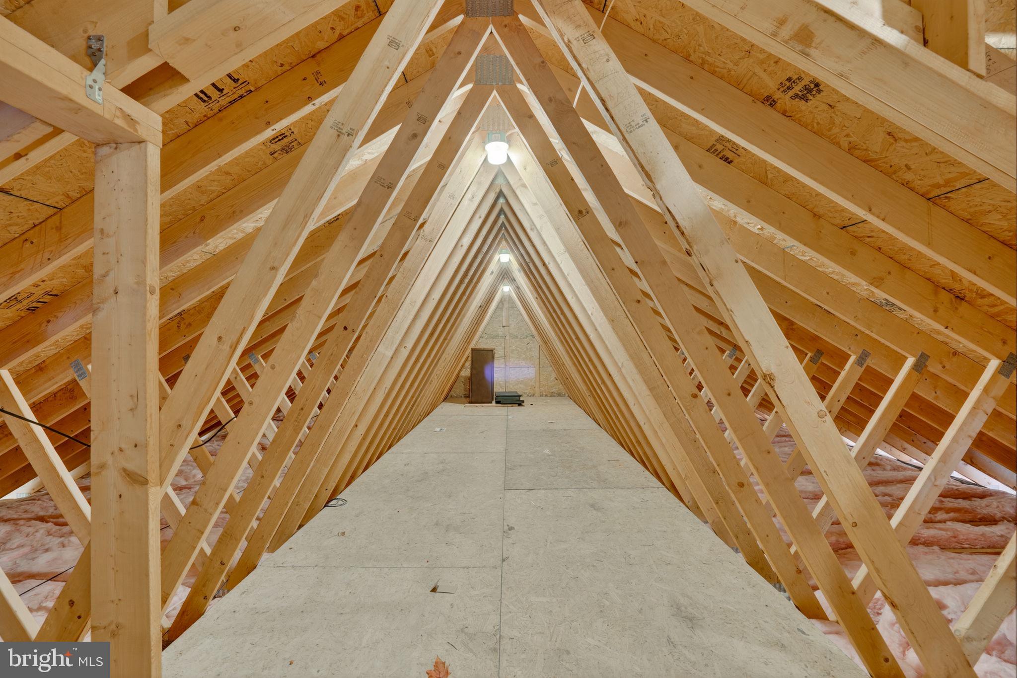 CAPTAIN'S COVE - Residential