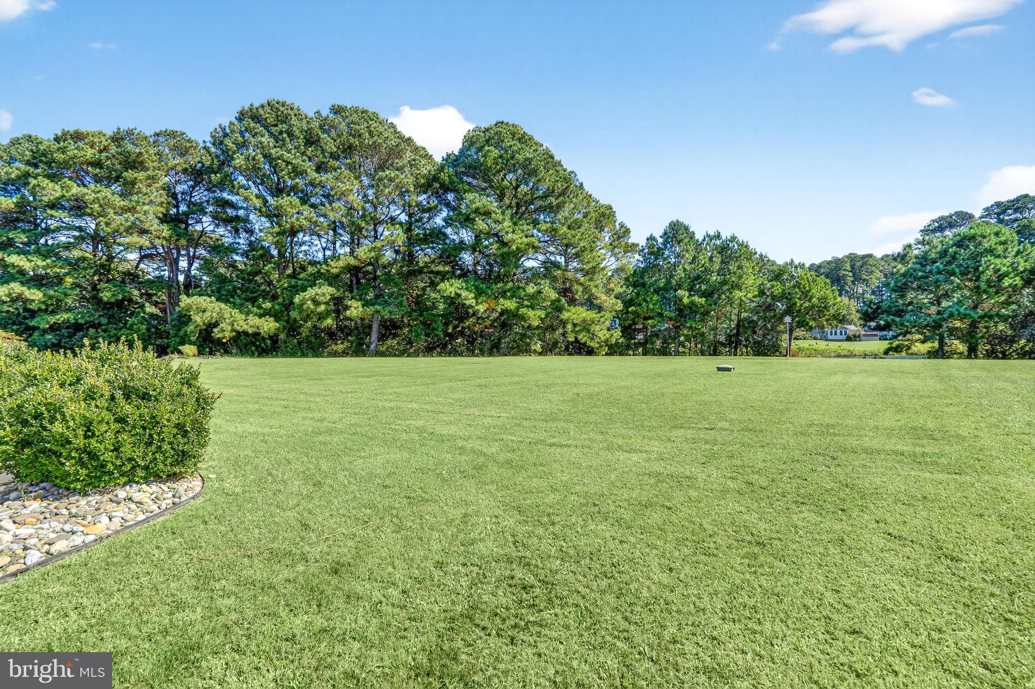 CAPTAIN'S COVE - Residential