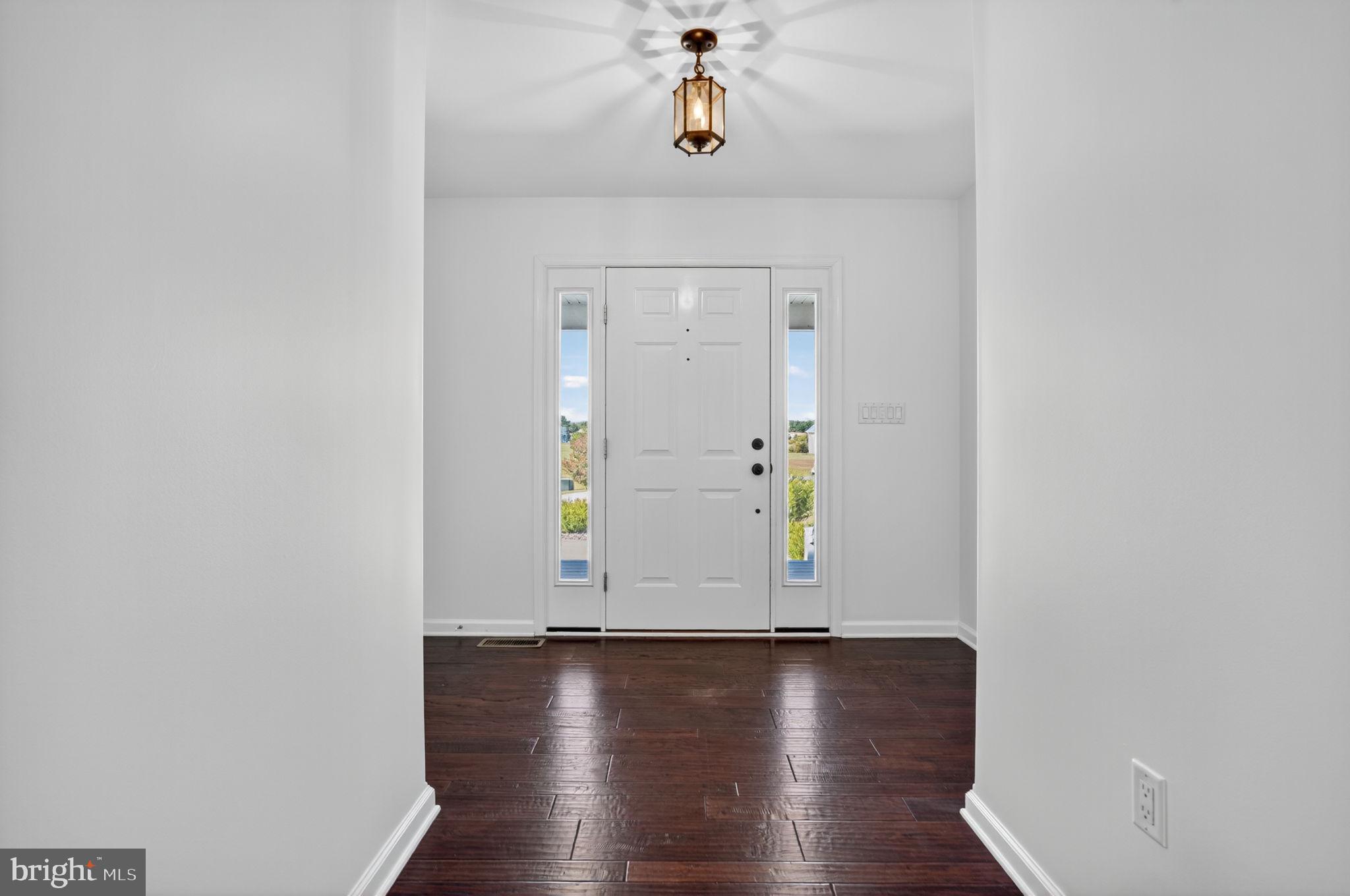 CAPTAIN'S COVE - Residential