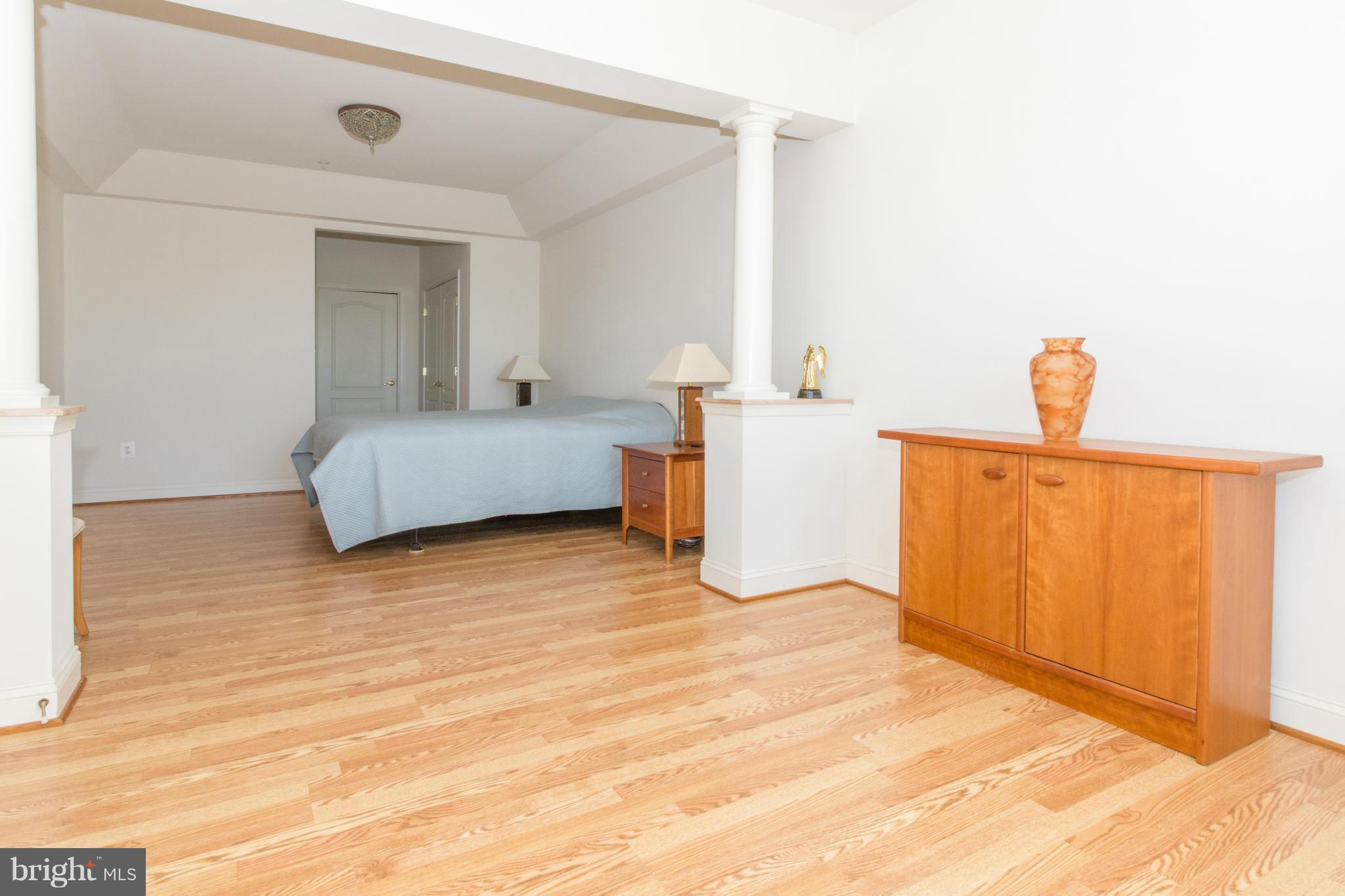 VILLAGE OF RIVER HILL - Residential