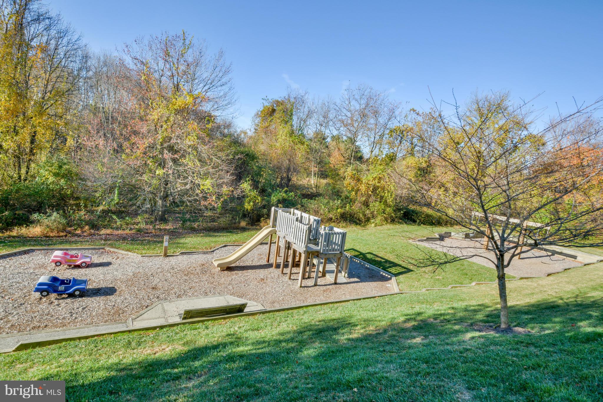 VILLAGE OF RIVER HILL - Residential