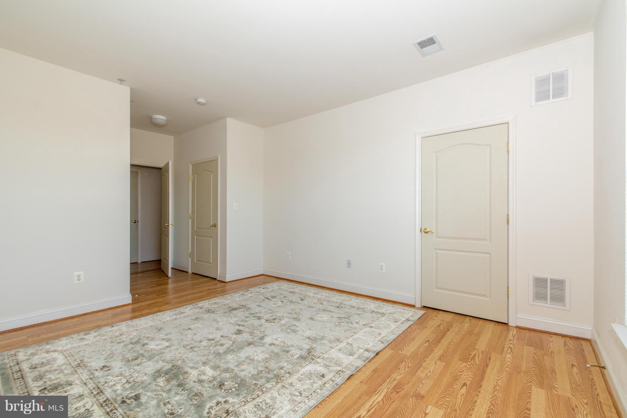 VILLAGE OF RIVER HILL - Residential