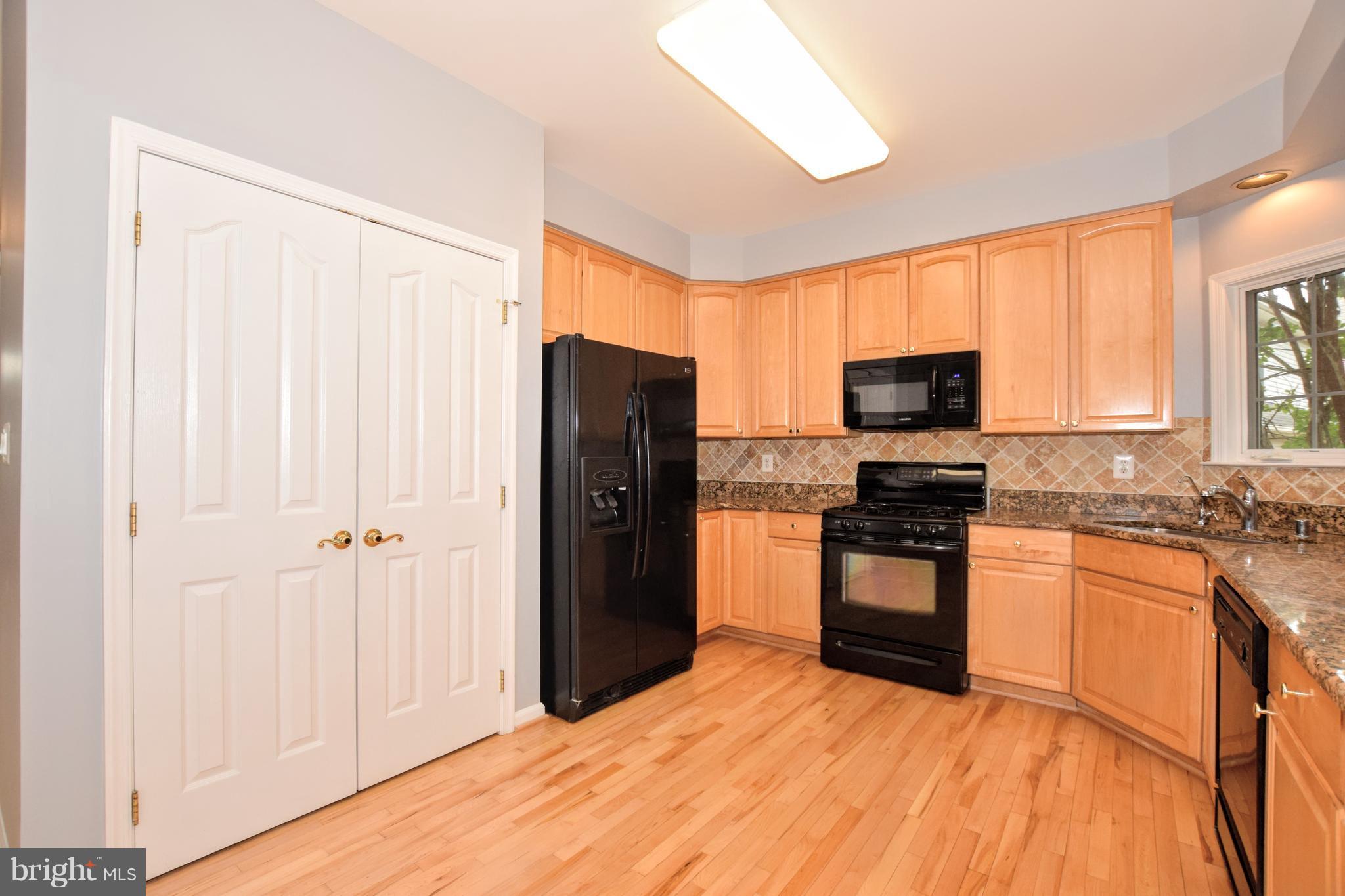 HICKORY OVERLOOK - Residential Lease