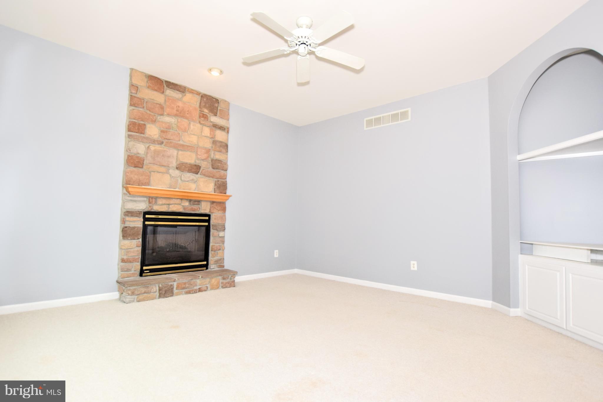 HICKORY OVERLOOK - Residential Lease