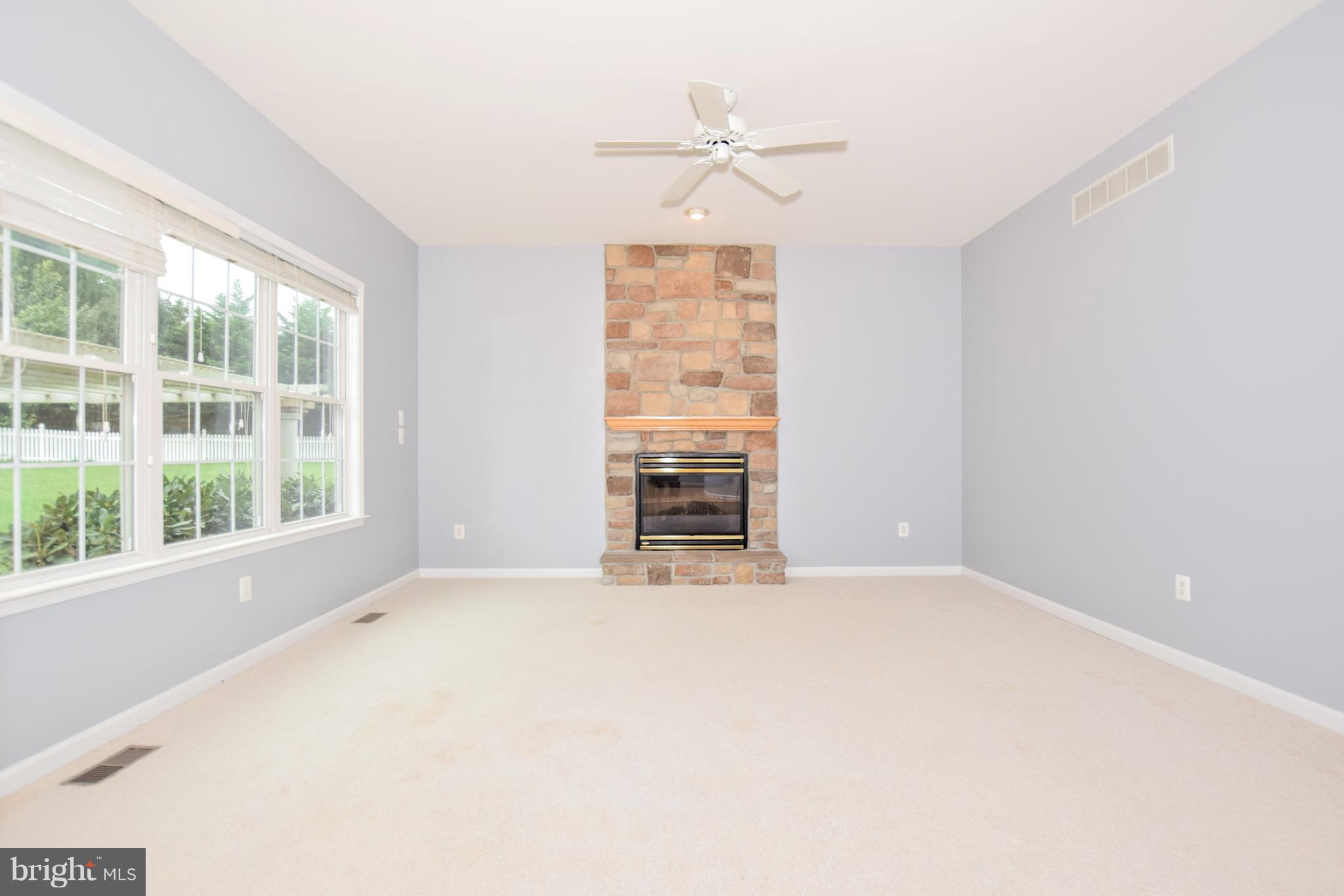 HICKORY OVERLOOK - Residential Lease