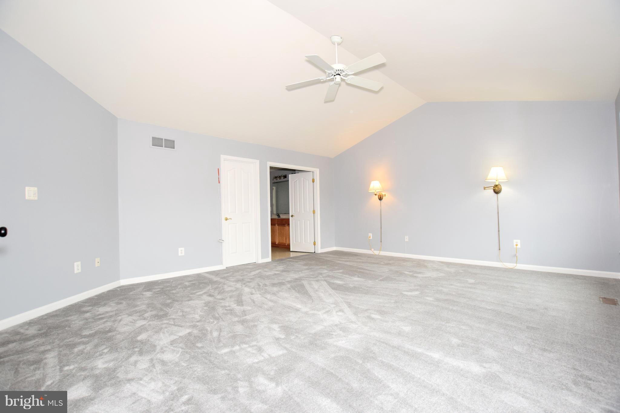 HICKORY OVERLOOK - Residential Lease