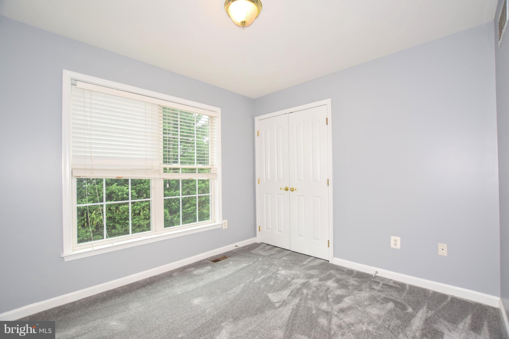 HICKORY OVERLOOK - Residential Lease