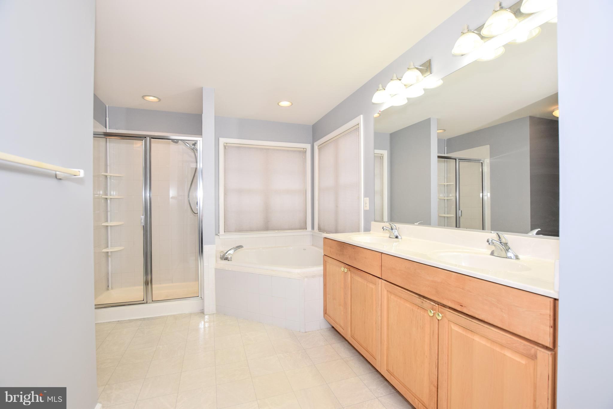 HICKORY OVERLOOK - Residential Lease