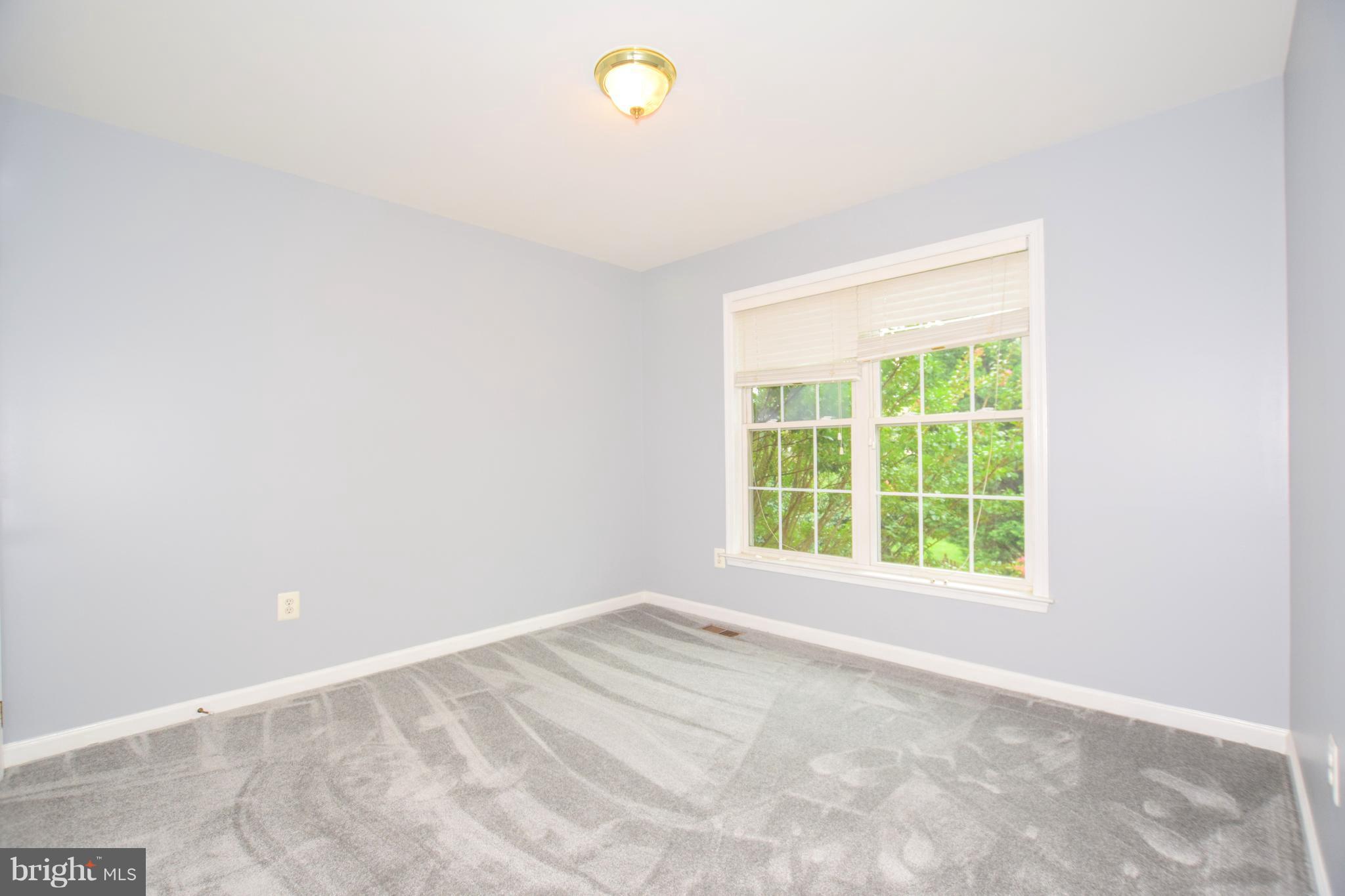 HICKORY OVERLOOK - Residential Lease