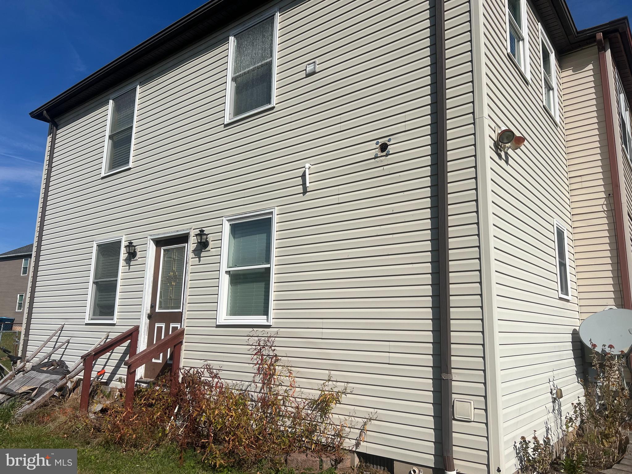 271 & 273 SHIRLEY DRIVE