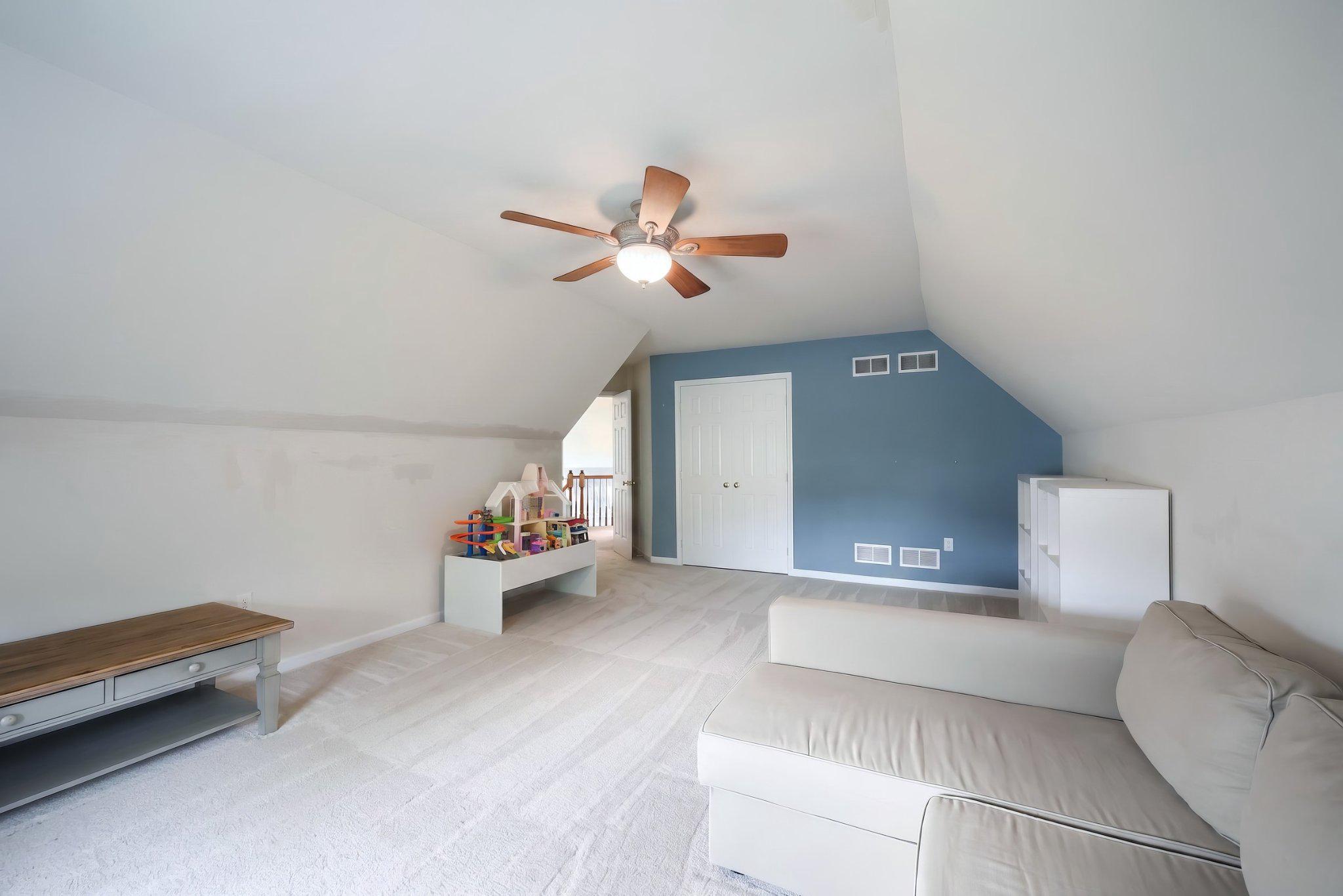 MAYERS SUMMIT - Residential