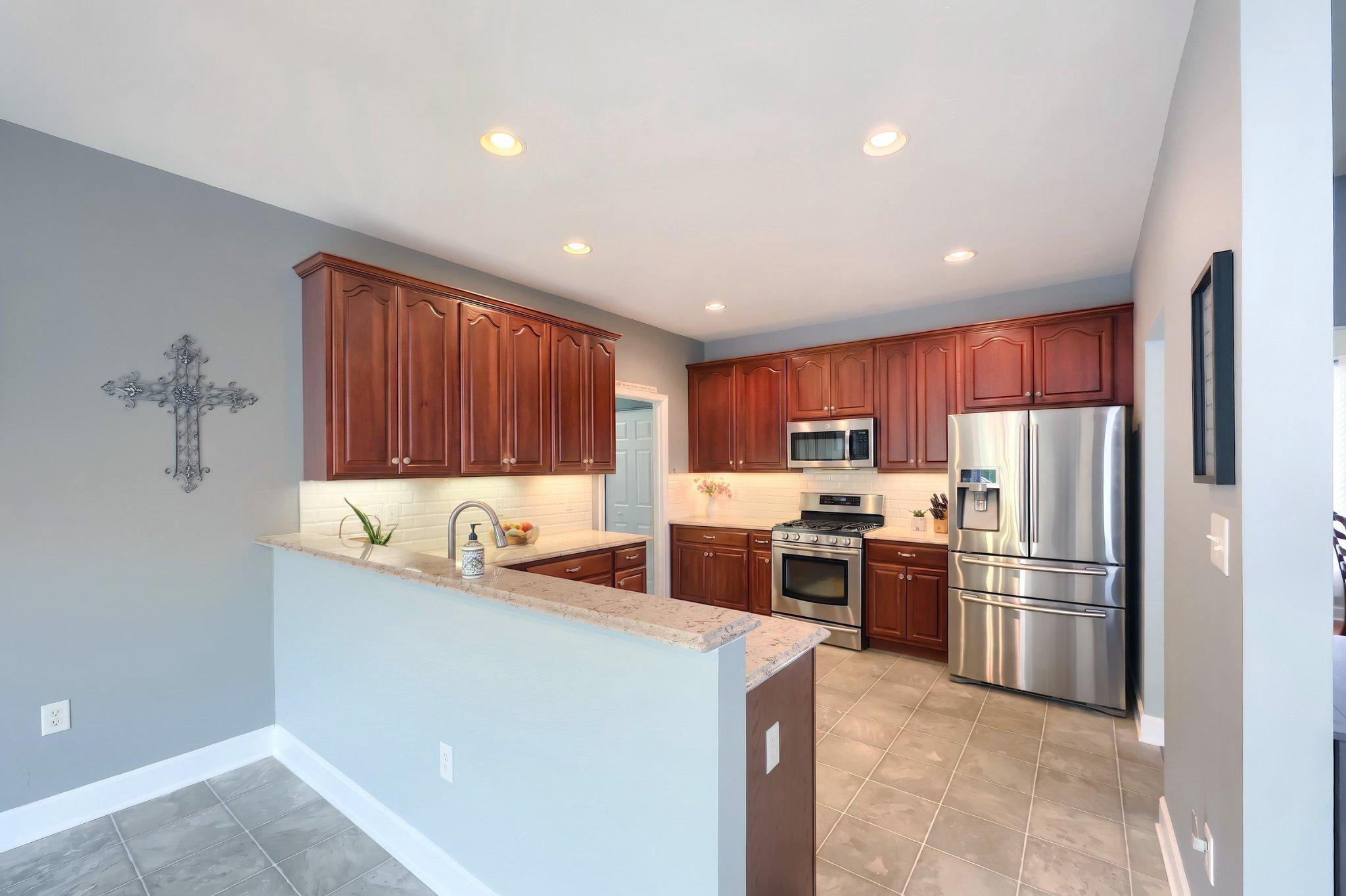 MAYERS SUMMIT - Residential