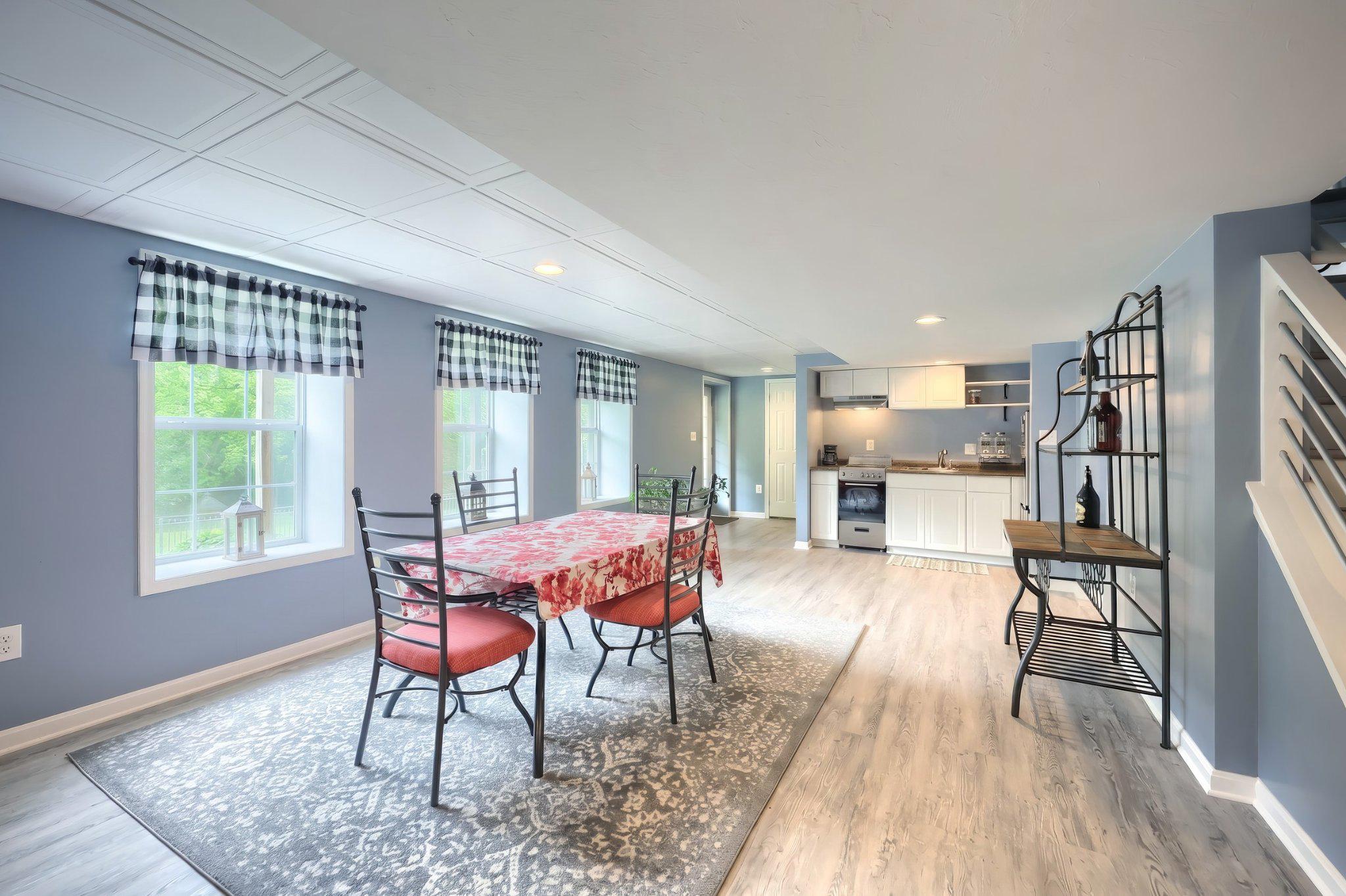 MAYERS SUMMIT - Residential