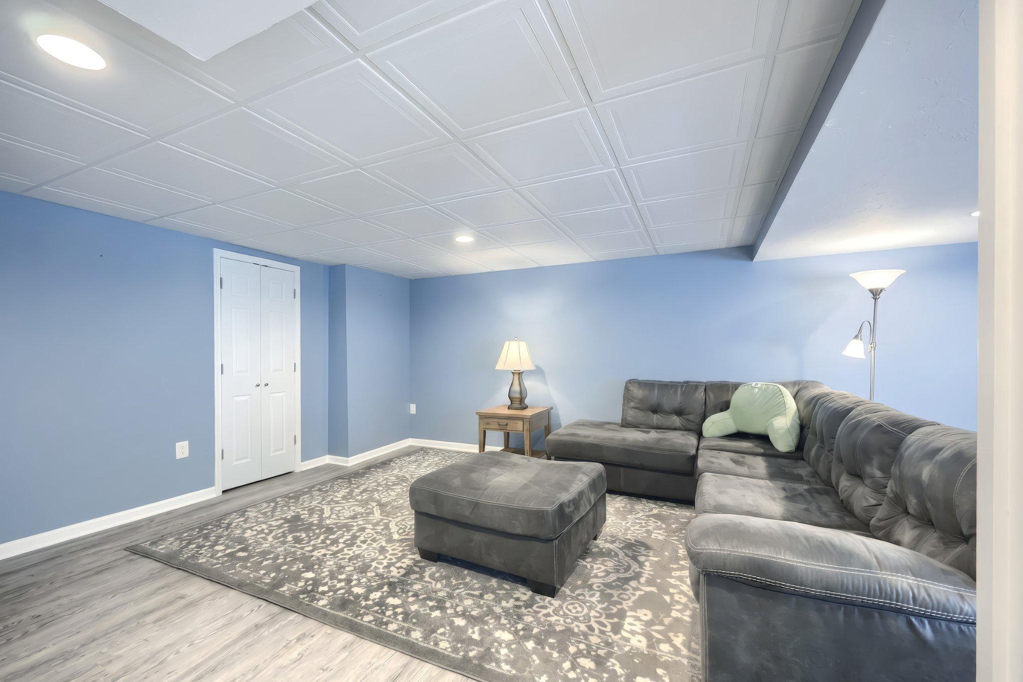 MAYERS SUMMIT - Residential
