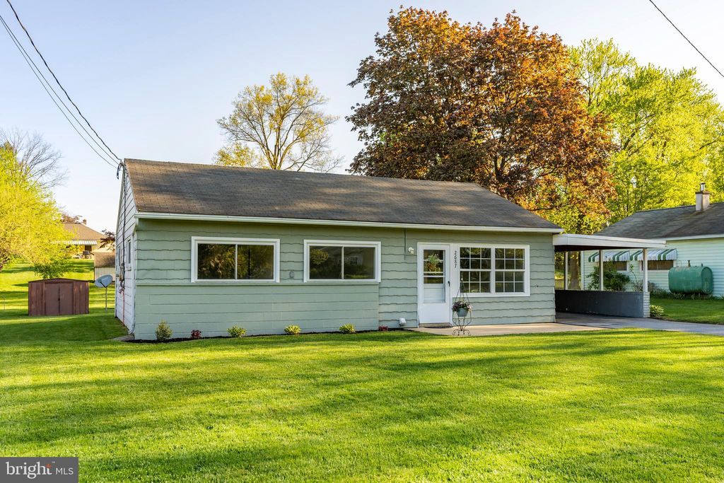 Photo of 2687 VALLEY RD, EAST PETERSBURG, PA 17520 (MLS # PALA2034038)