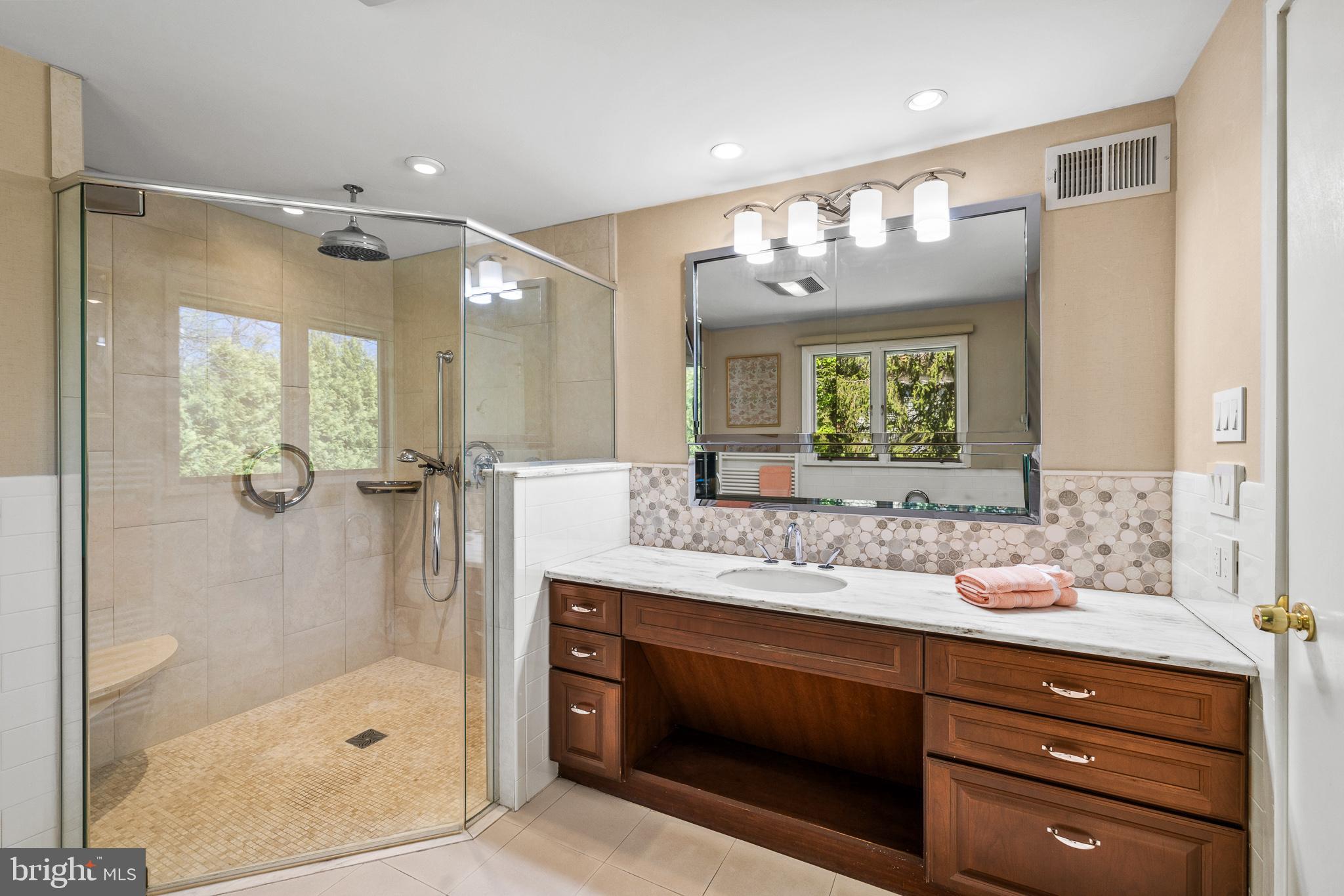 BAEDERWOOD - Residential