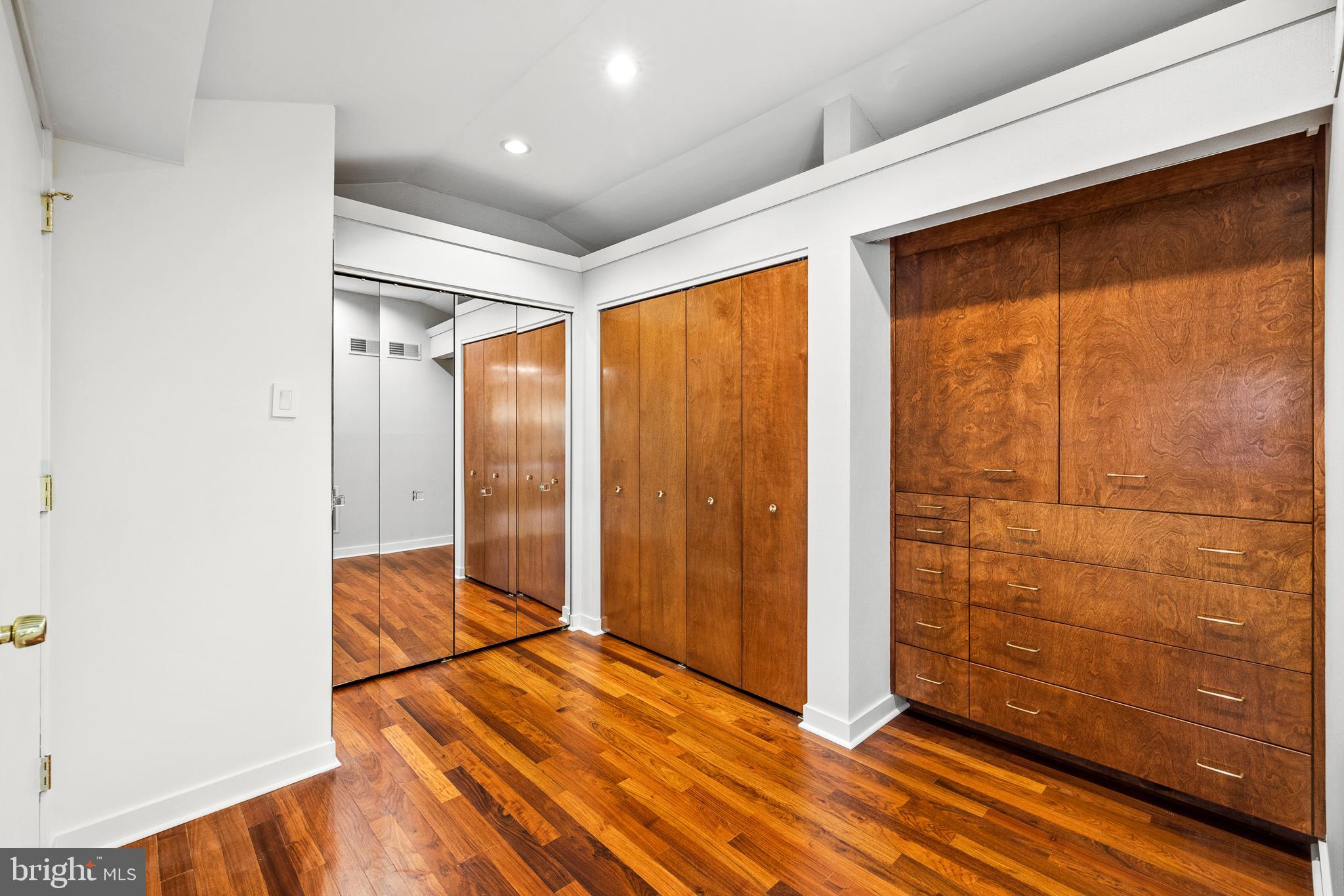 BAEDERWOOD - Residential