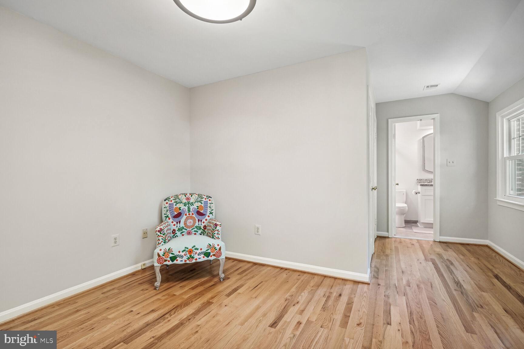 MC LEAN COUNTRY ESTATES - Residential