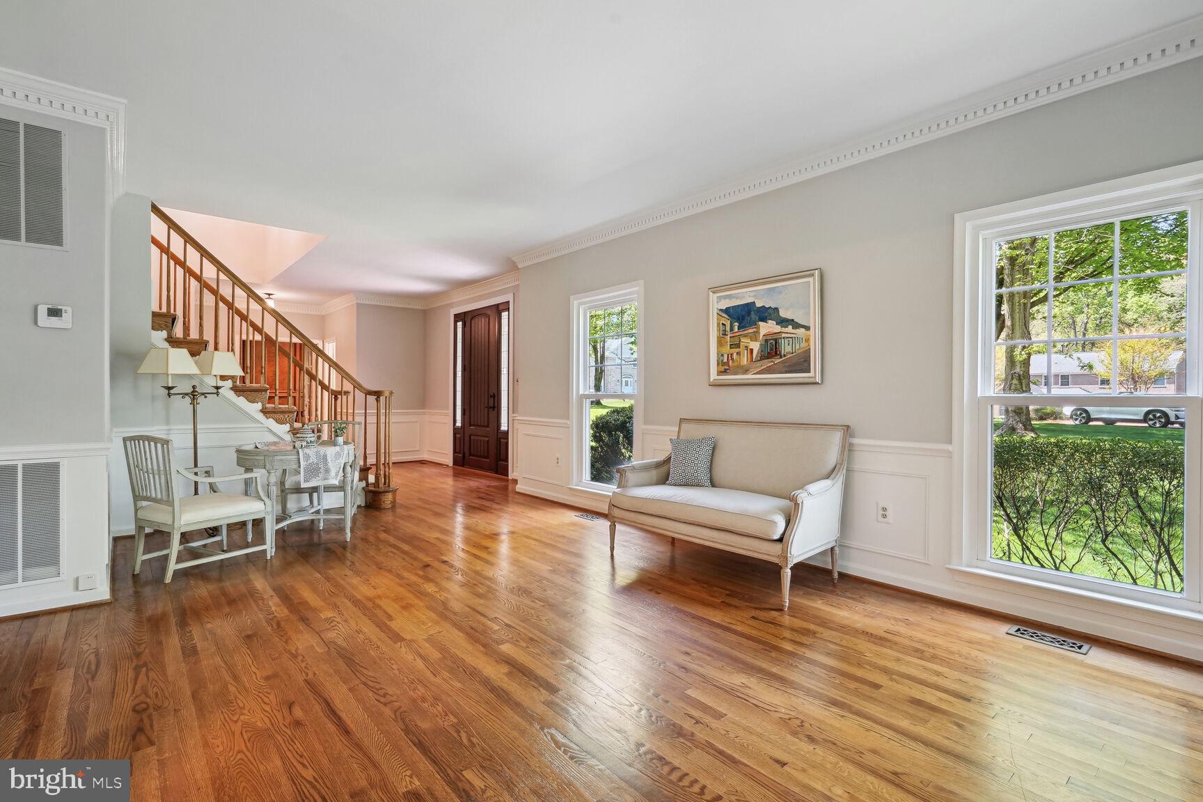 MC LEAN COUNTRY ESTATES - Residential