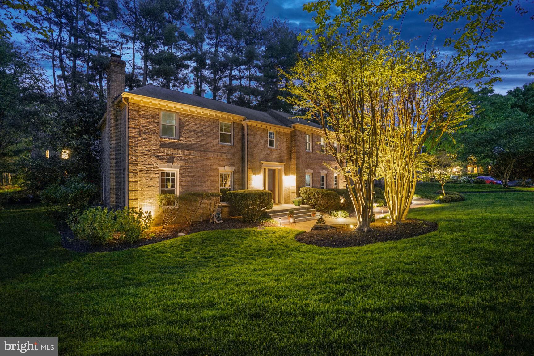 MC LEAN COUNTRY ESTATES - Residential