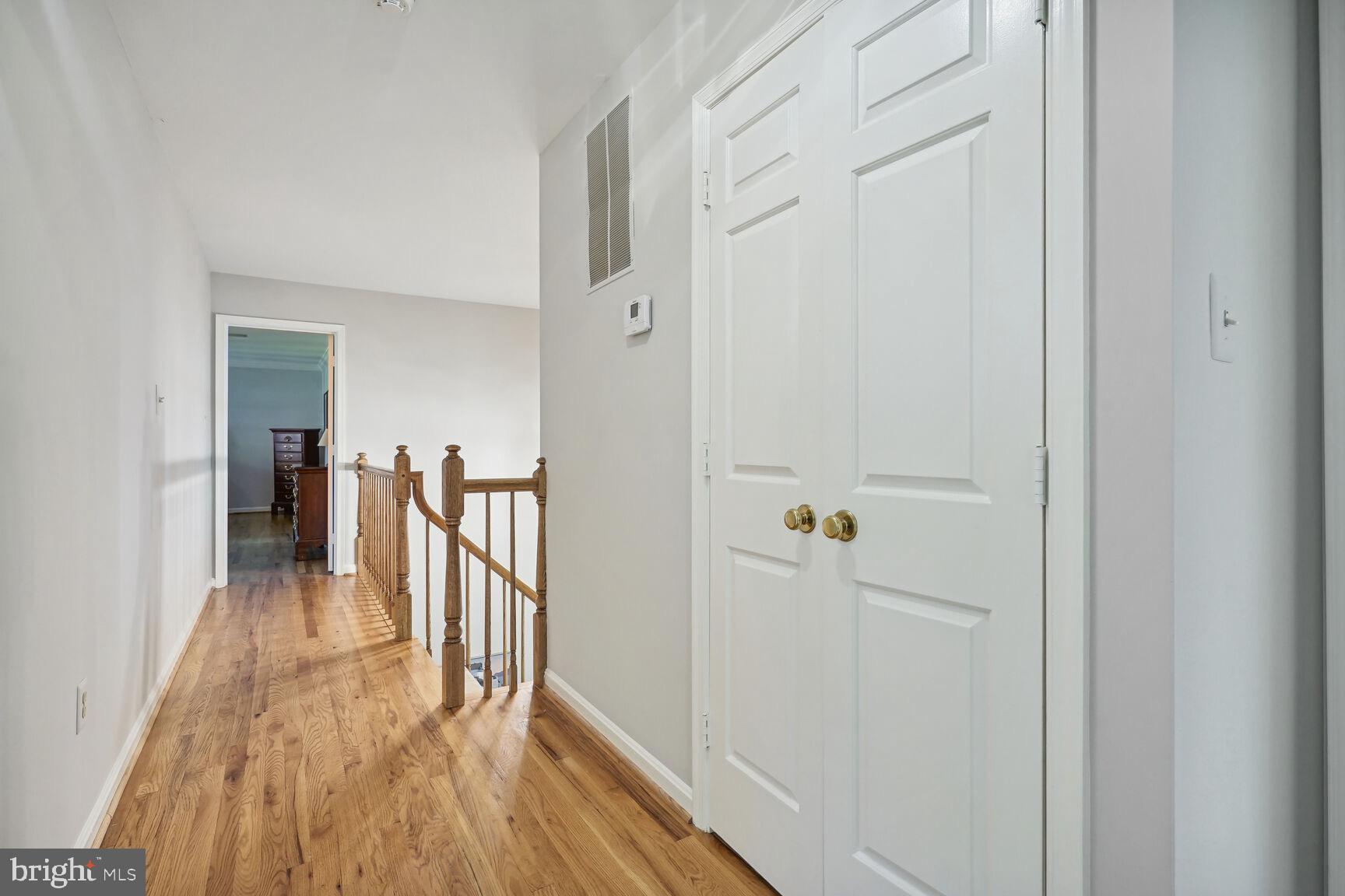 MC LEAN COUNTRY ESTATES - Residential