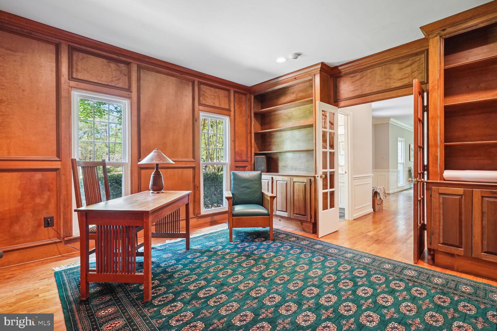 MC LEAN COUNTRY ESTATES - Residential