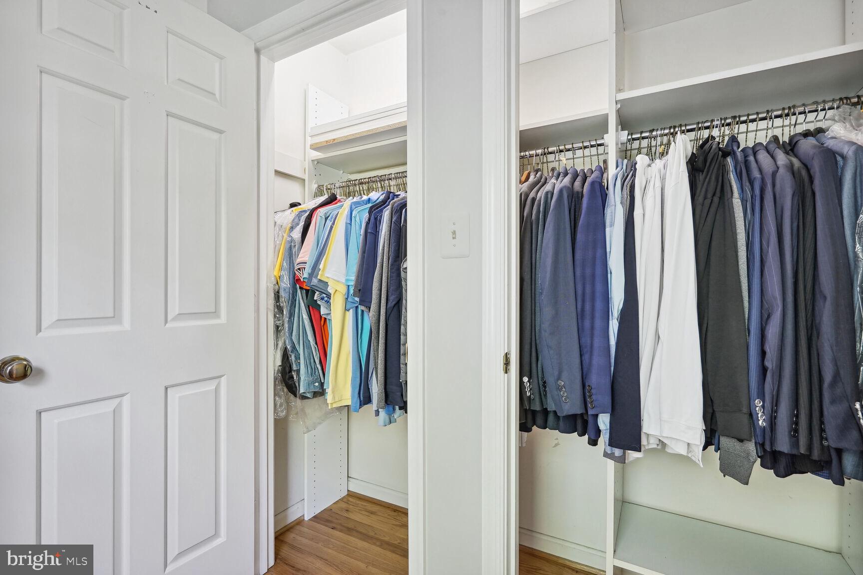 MC LEAN COUNTRY ESTATES - Residential