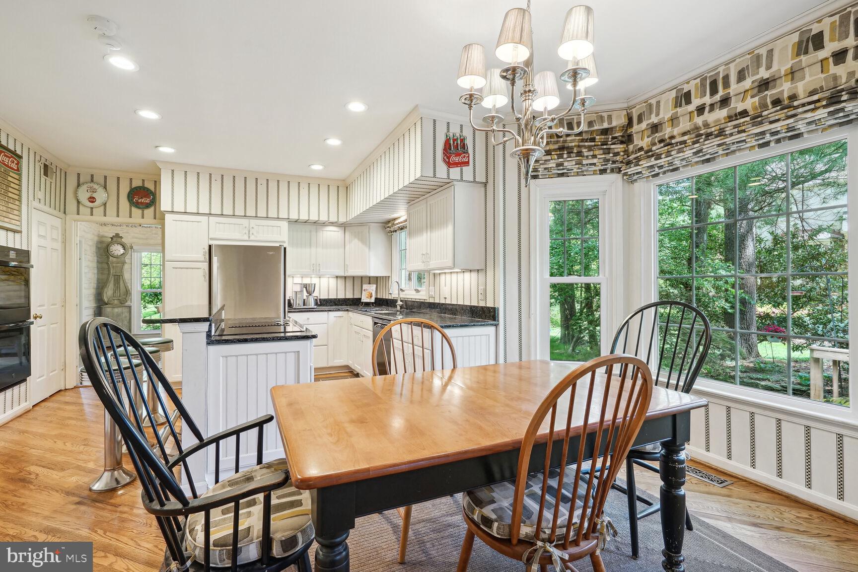 MC LEAN COUNTRY ESTATES - Residential