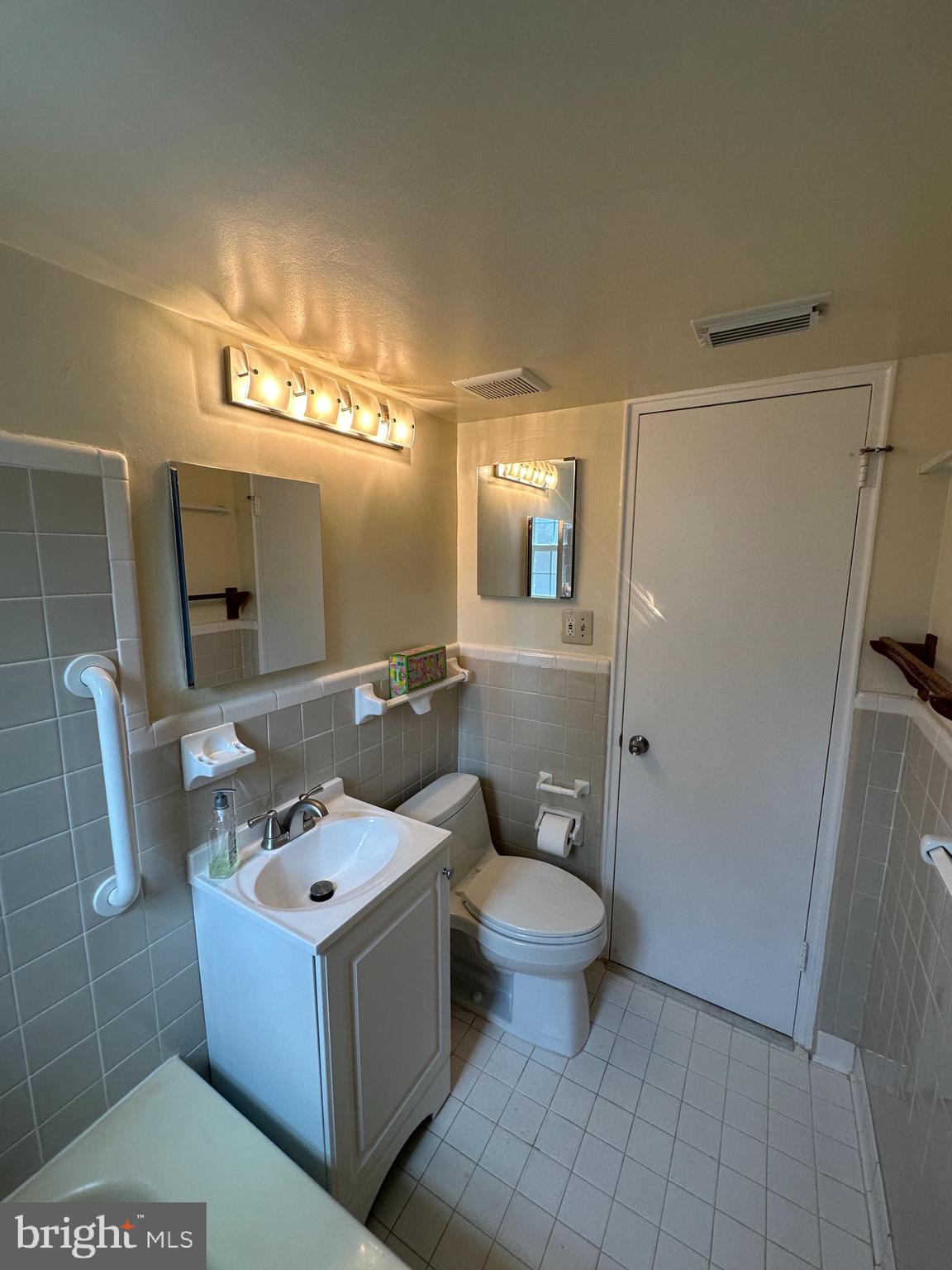 PALISADE GARDENS - Residential