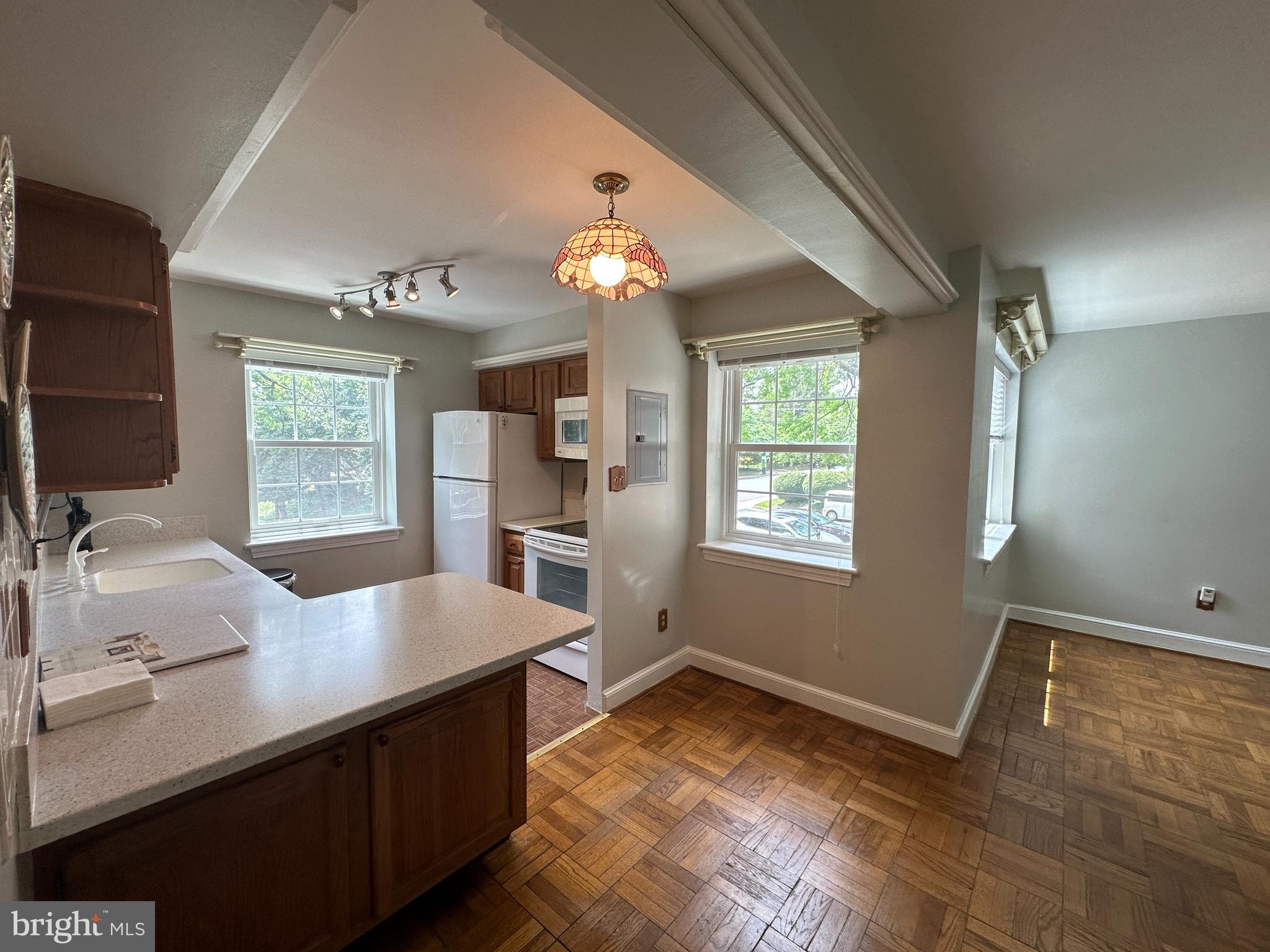 PALISADE GARDENS - Residential