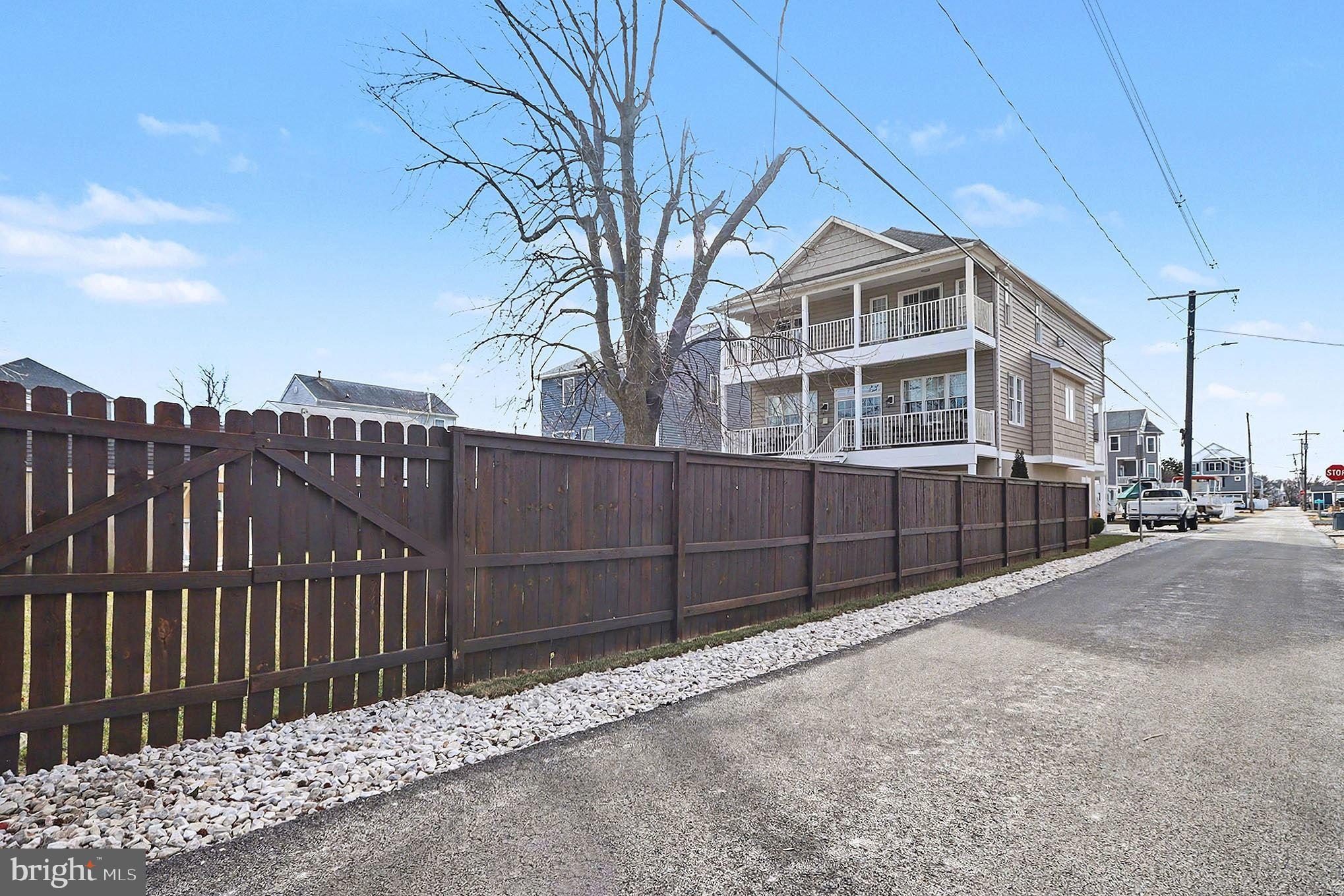 MILLERS ISLAND - Residential