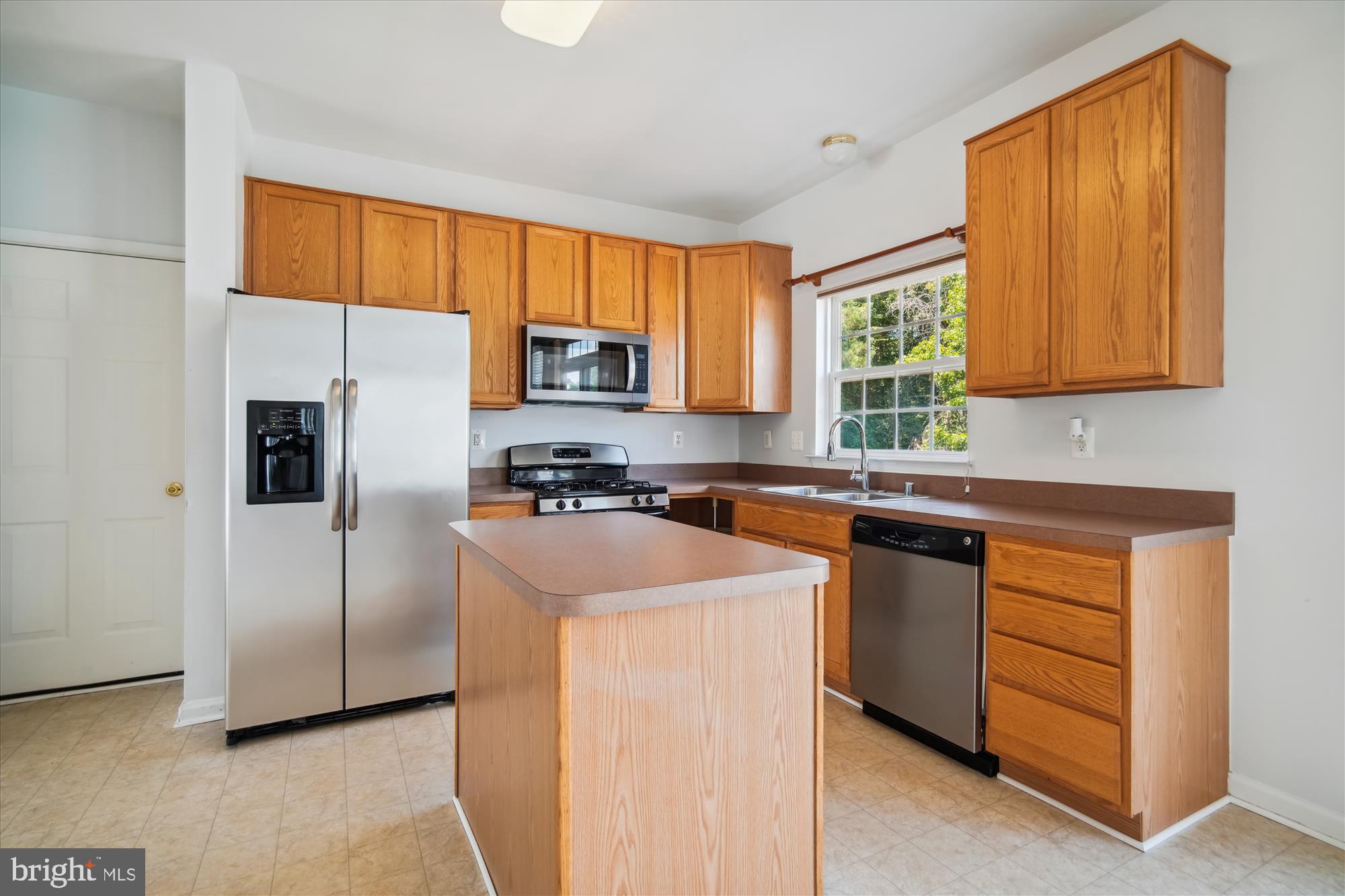 CHARLES CROSSING - Residential