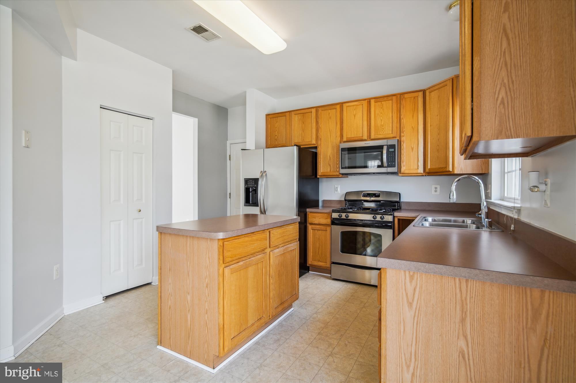 CHARLES CROSSING - Residential