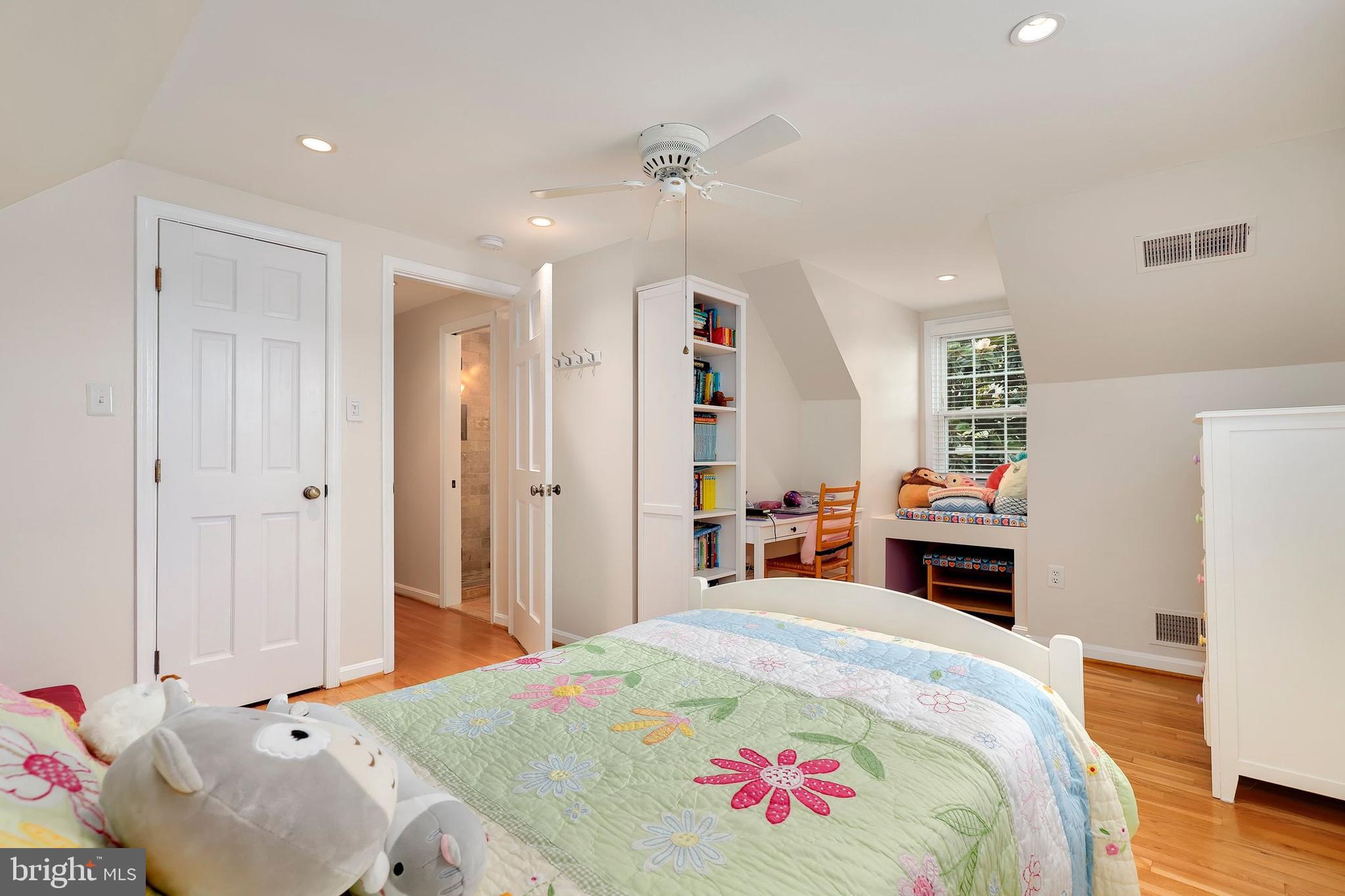 COLLEGE GARDENS - Residential