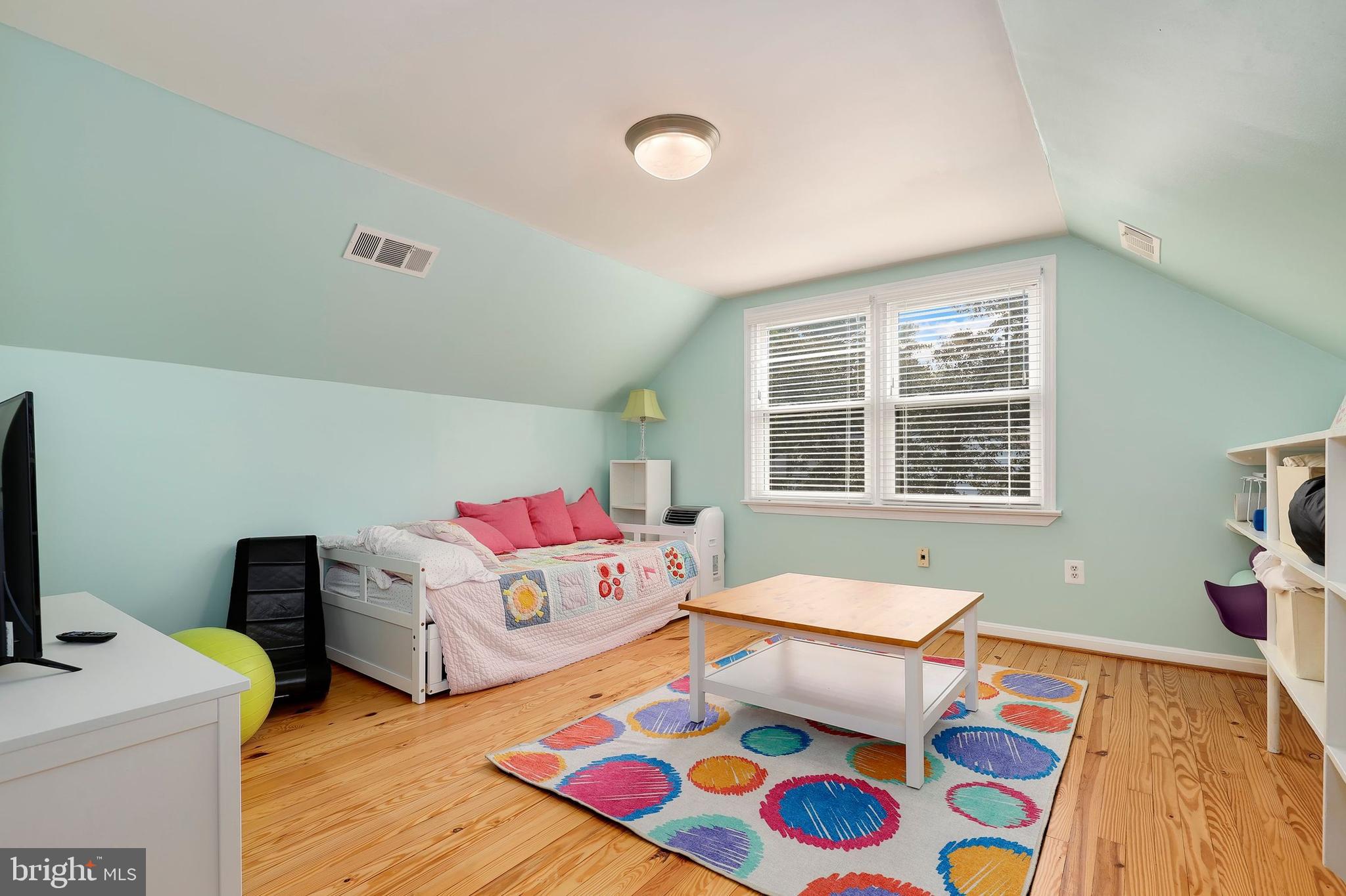 COLLEGE GARDENS - Residential