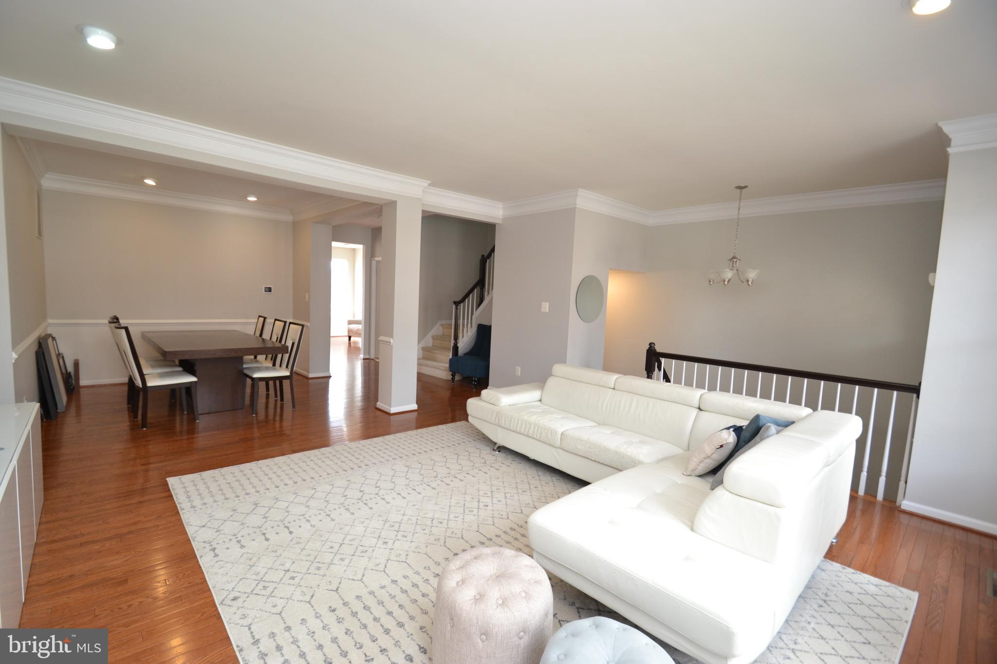 SOUTH RIDING - Residential Lease