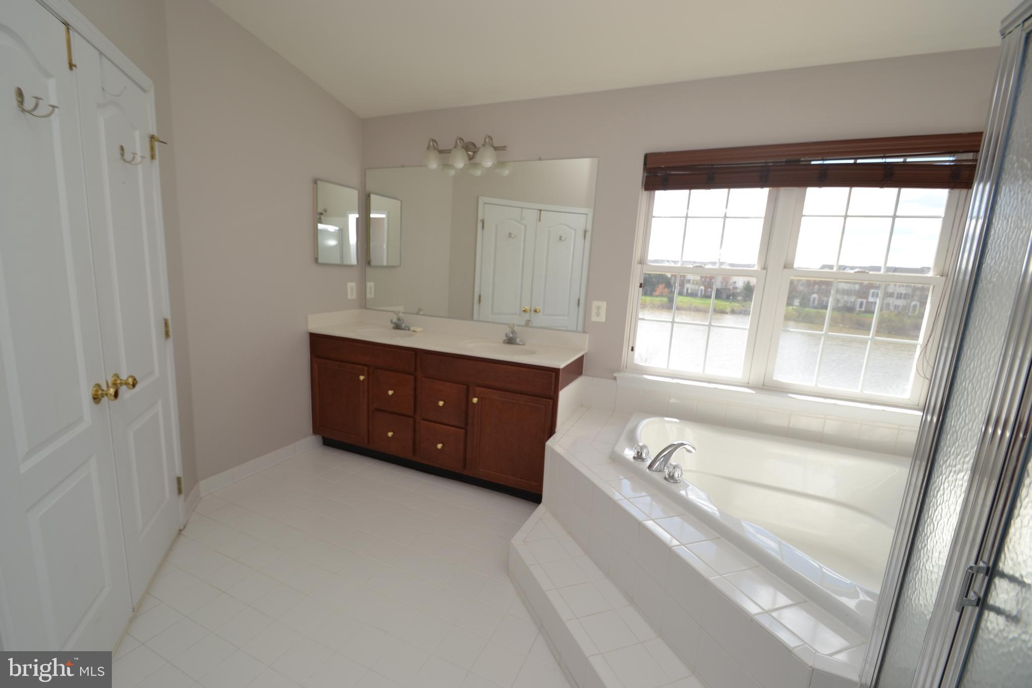 SOUTH RIDING - Residential Lease