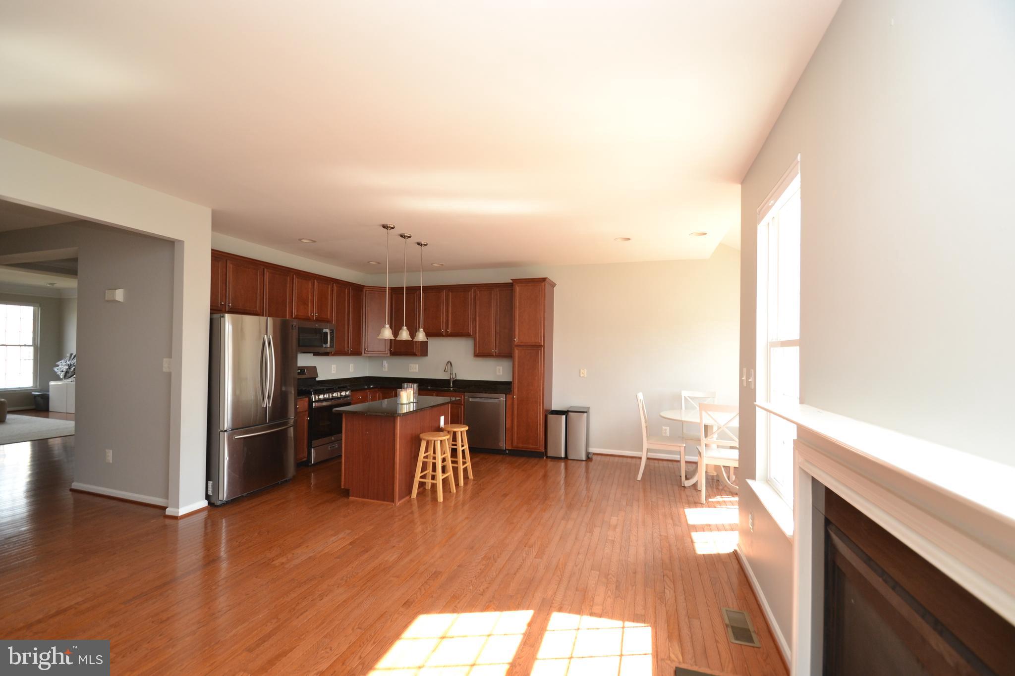 SOUTH RIDING - Residential Lease