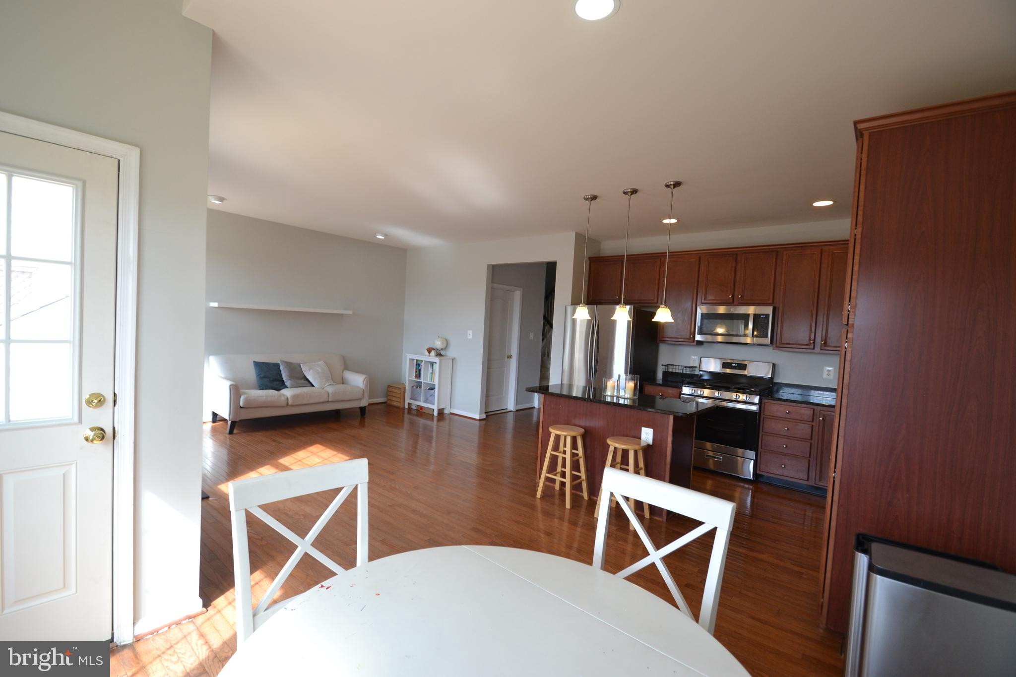 SOUTH RIDING - Residential Lease