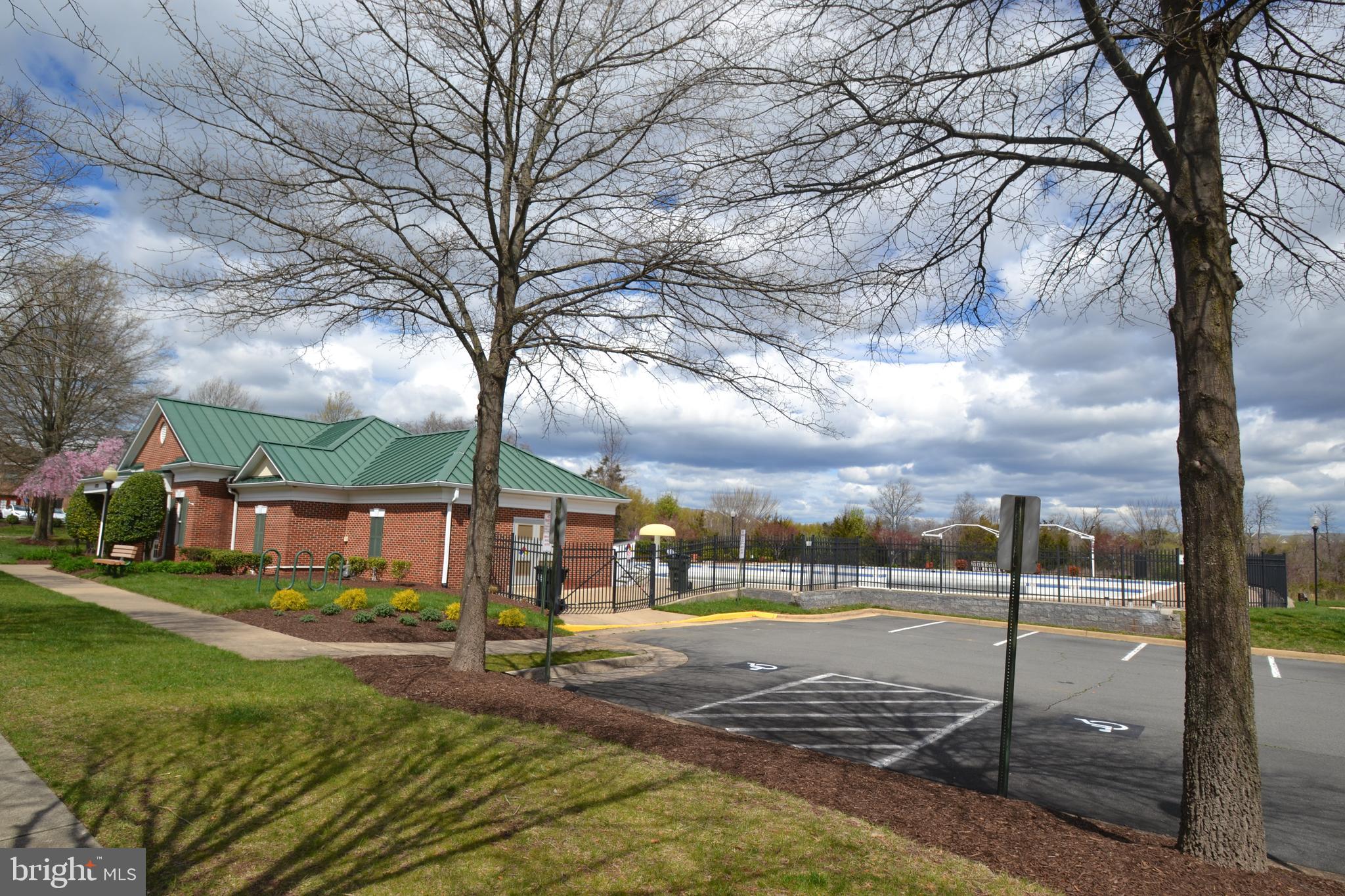 SOUTH RIDING - Residential Lease