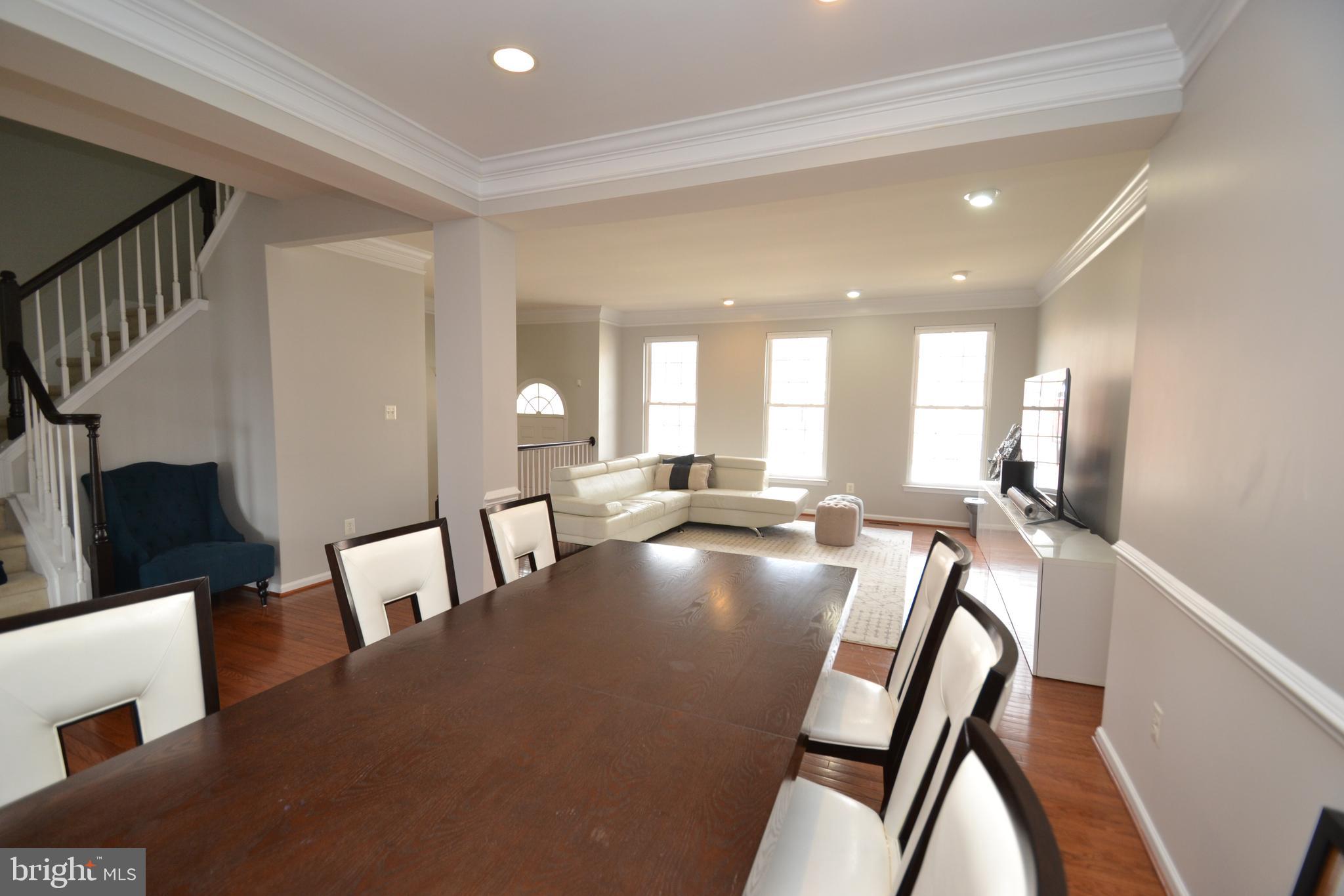 SOUTH RIDING - Residential Lease